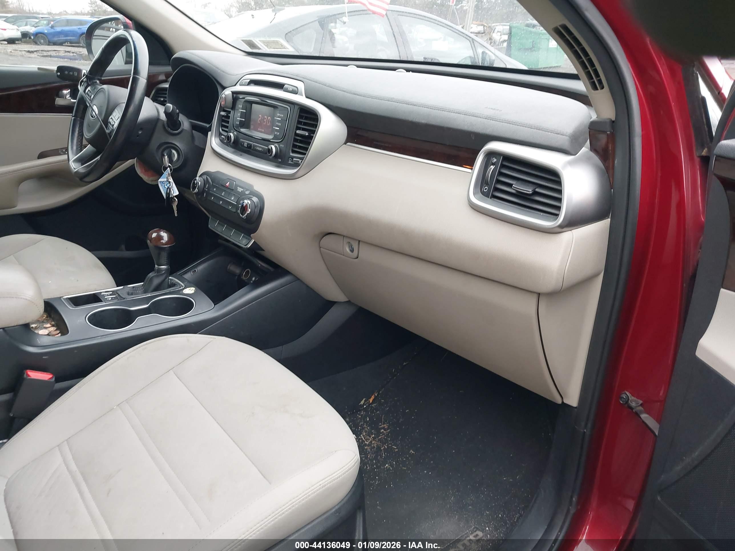 KIA SORENTO image 5