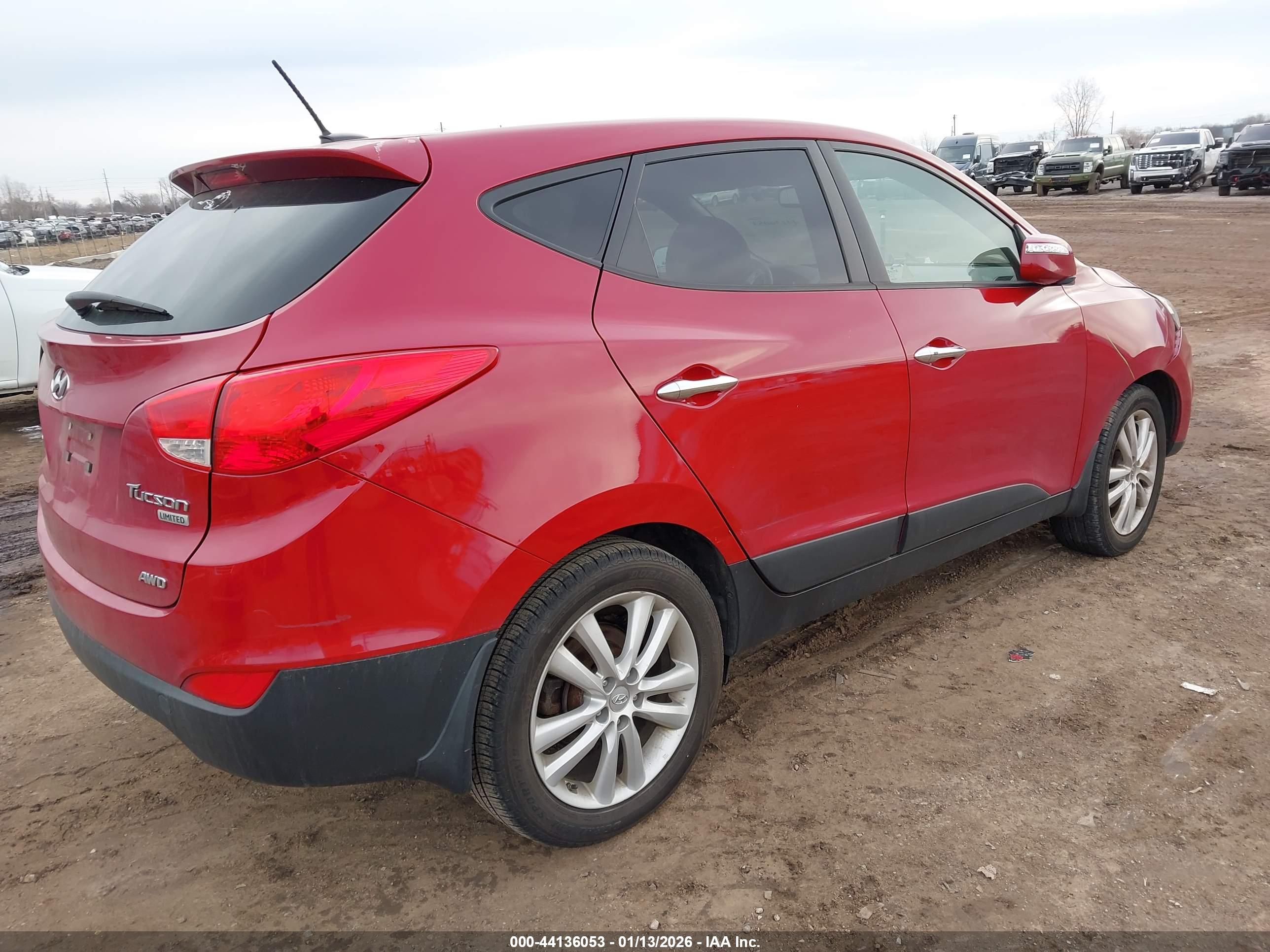 HYUNDAI TUCSON image 4