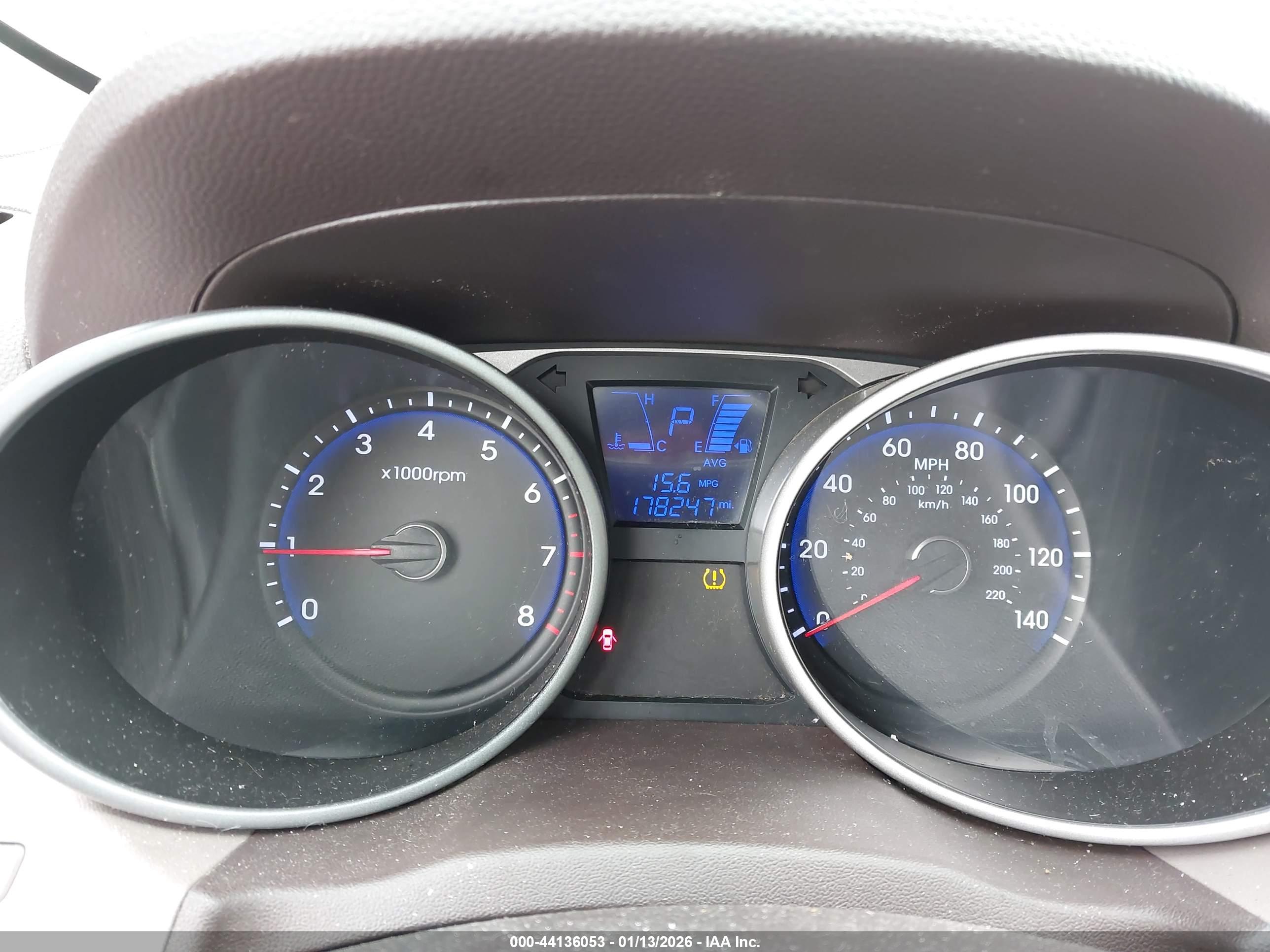 HYUNDAI TUCSON image 7