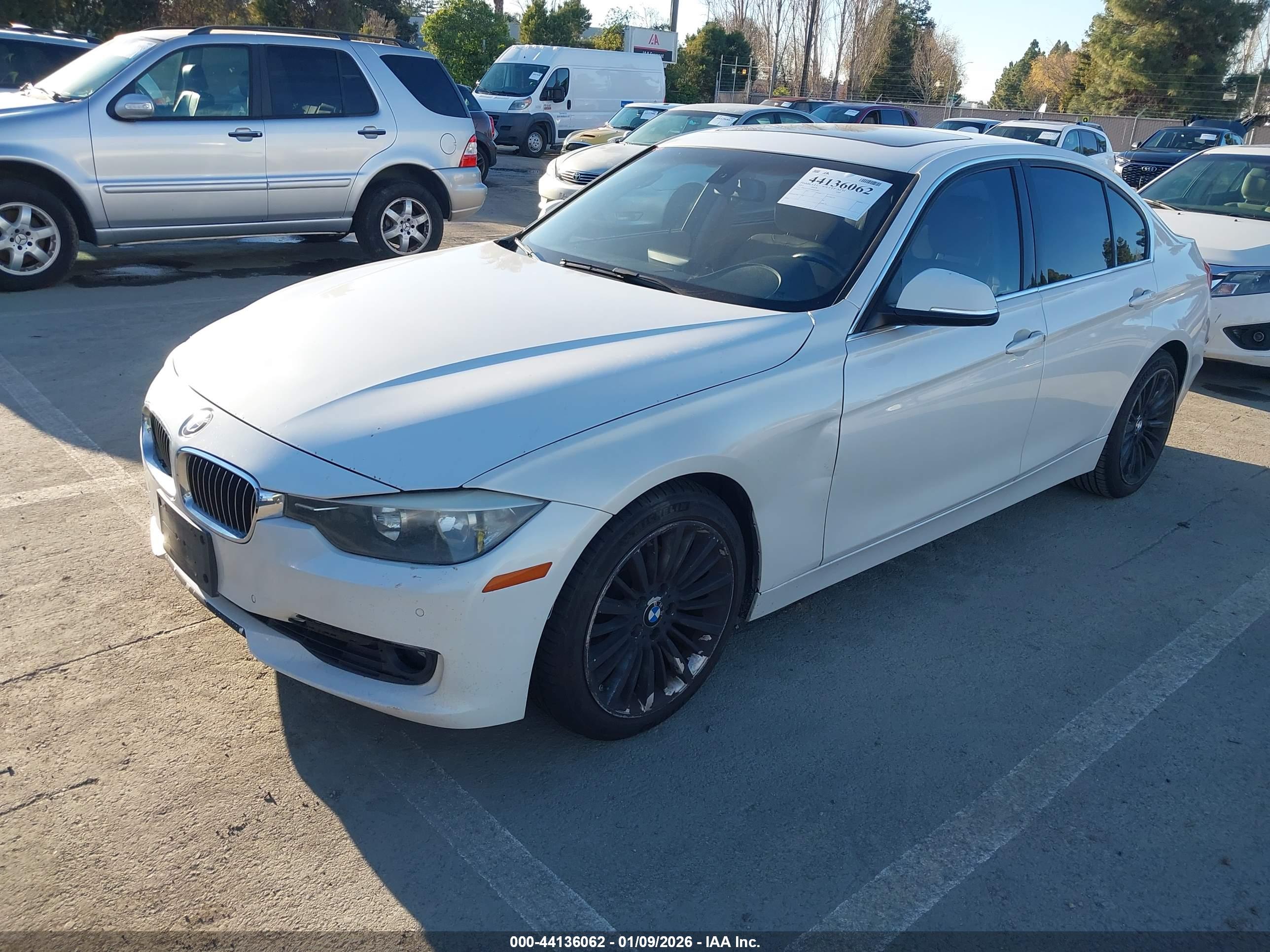 BMW 328I image 2