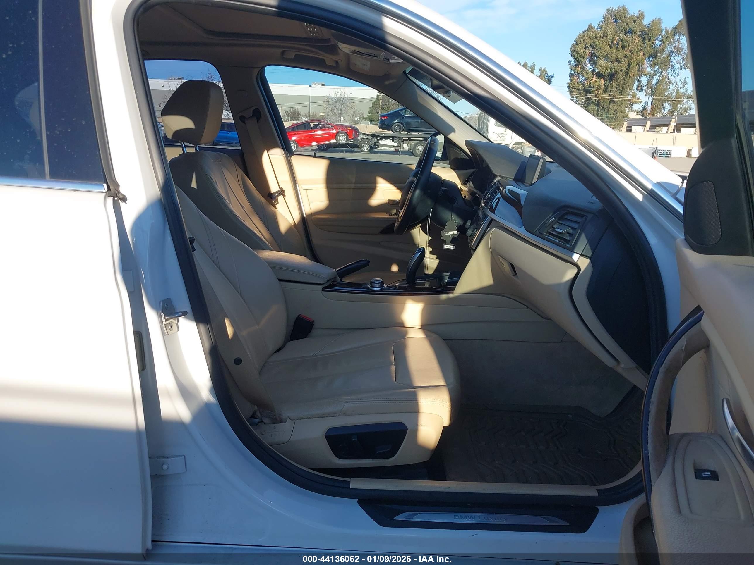 BMW 328I image 5