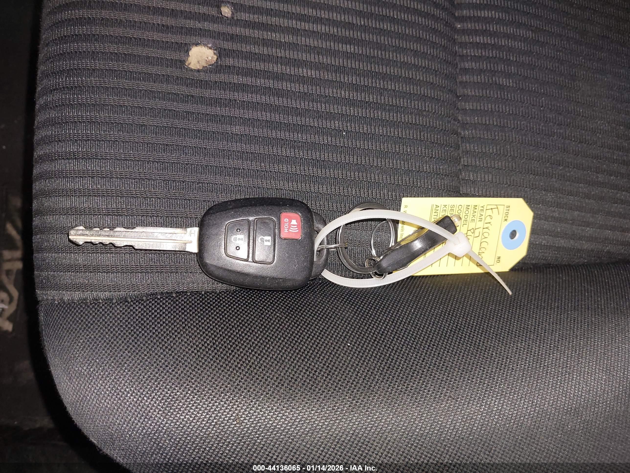 TOYOTA RAV4 image 11