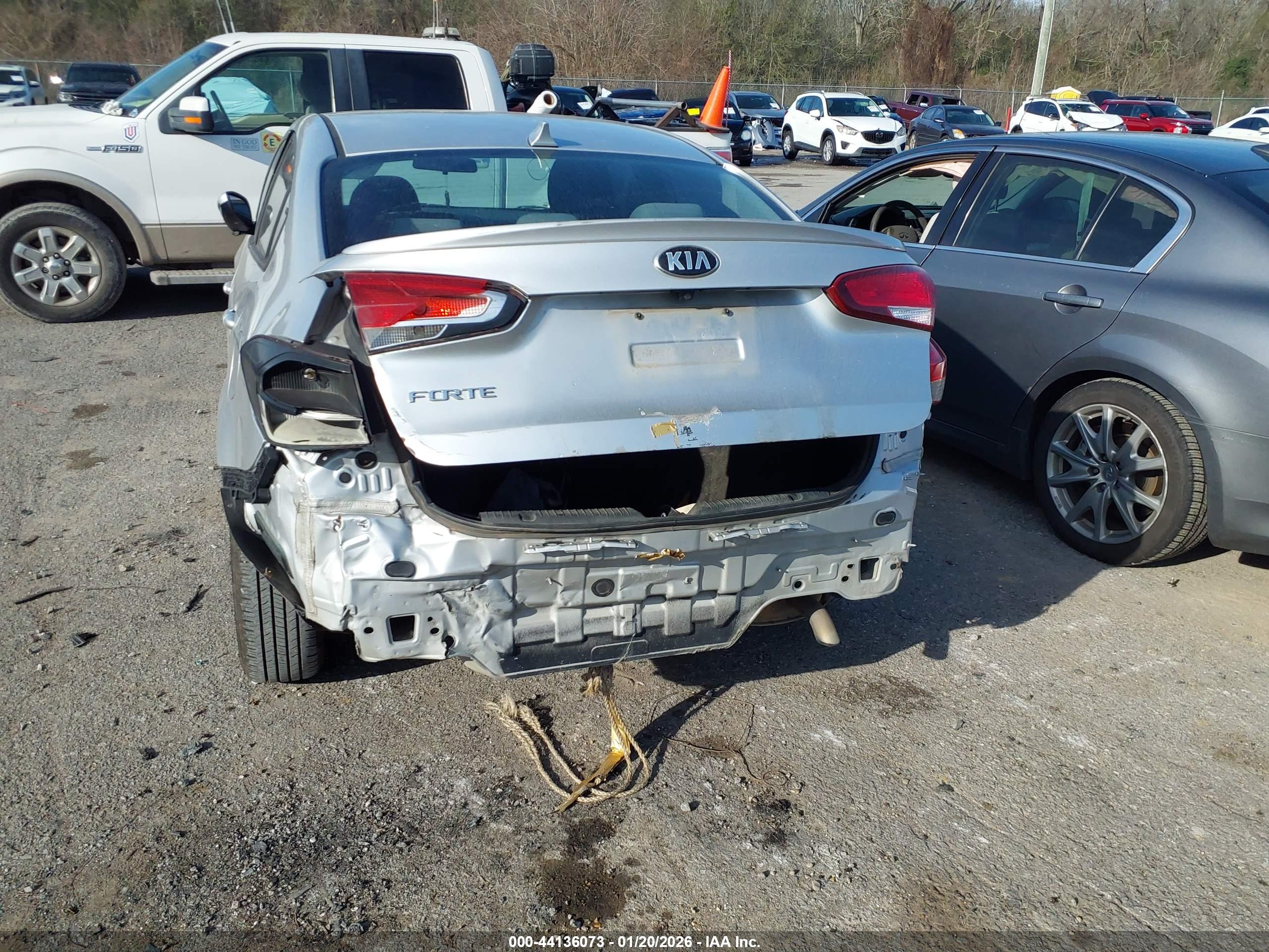 KIA FORTE image 6