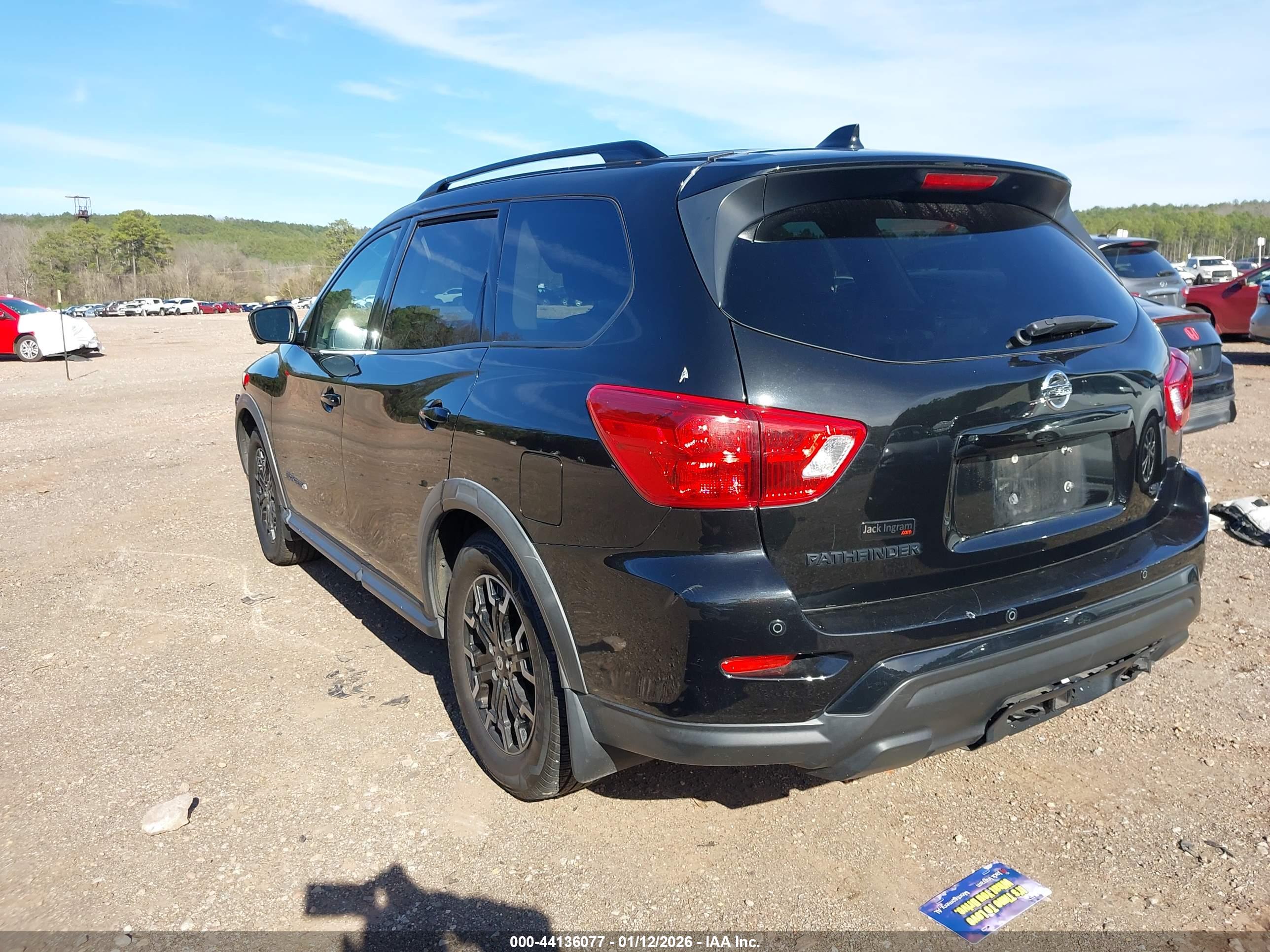 NISSAN PATHFINDER image 3