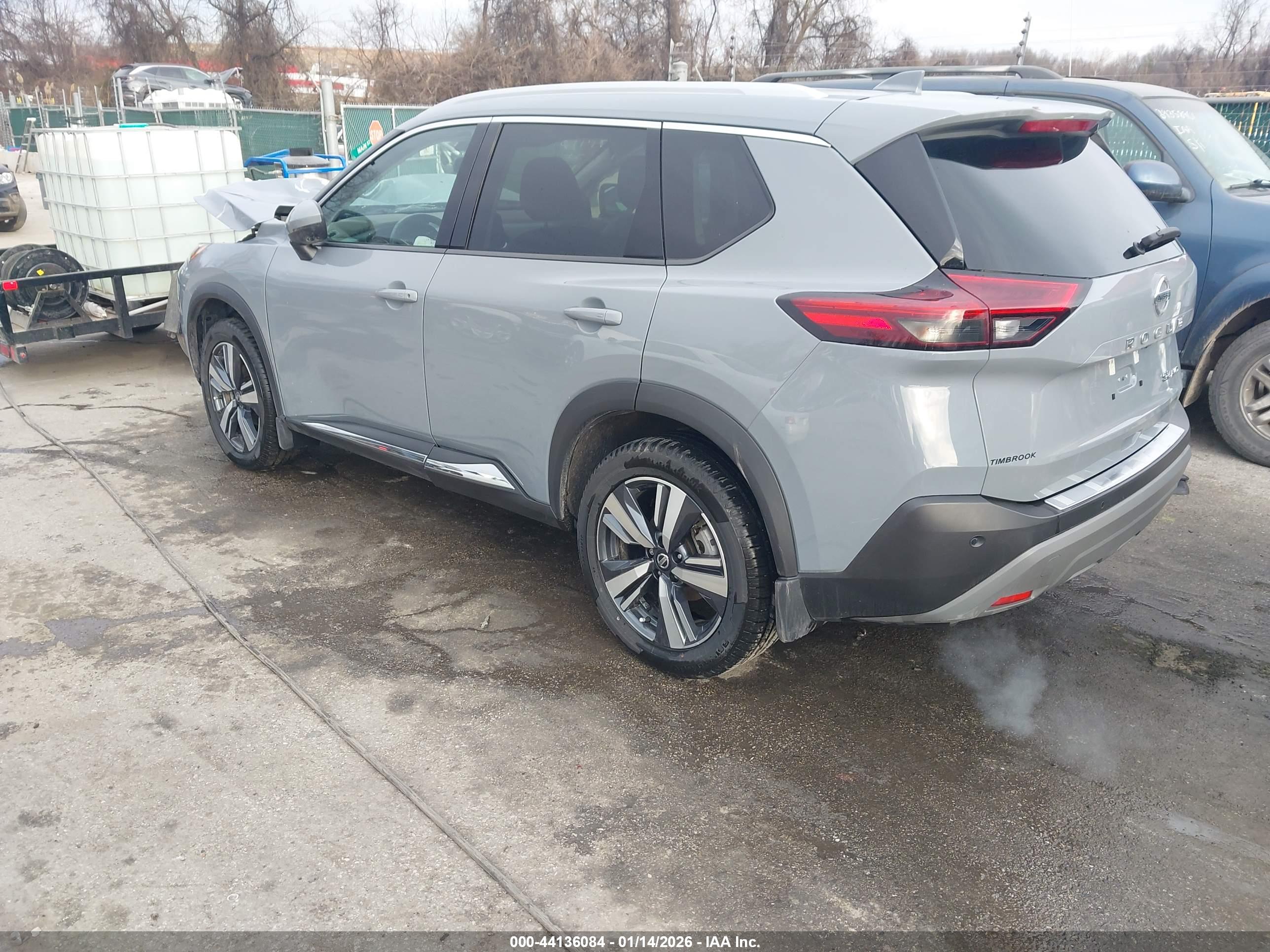 NISSAN ROGUE image 3