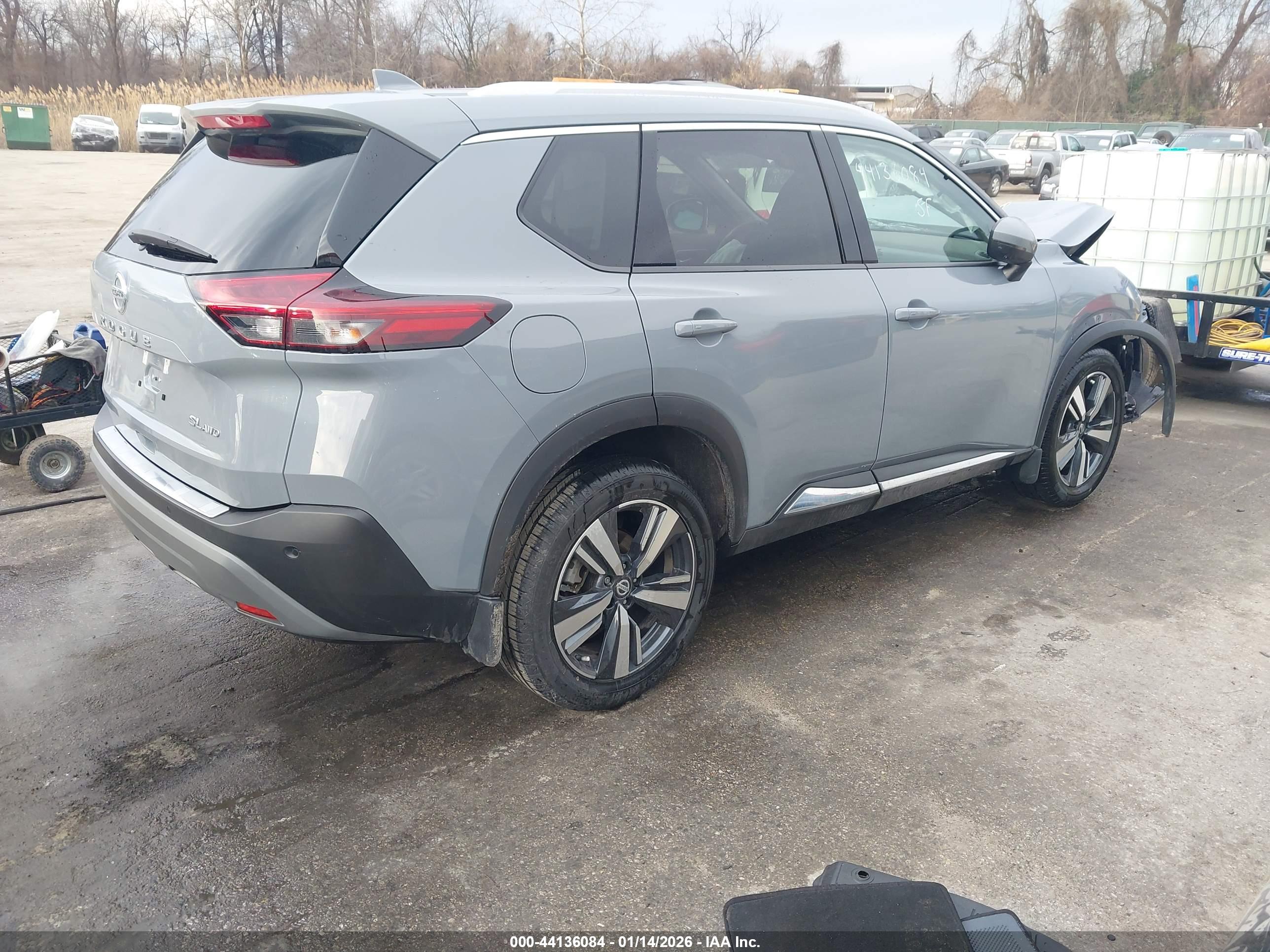 NISSAN ROGUE image 4