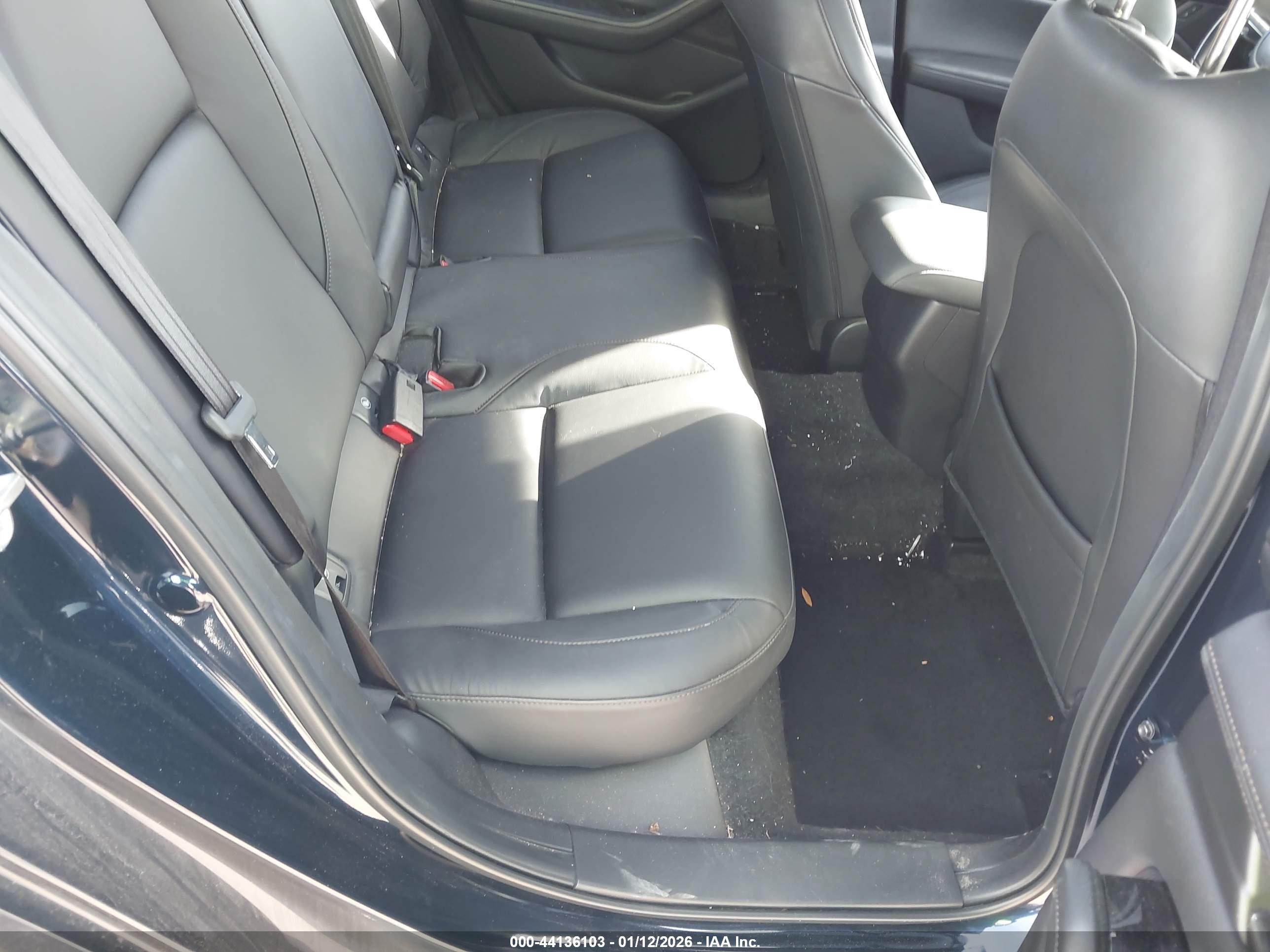 MAZDA MAZDA3 image 8