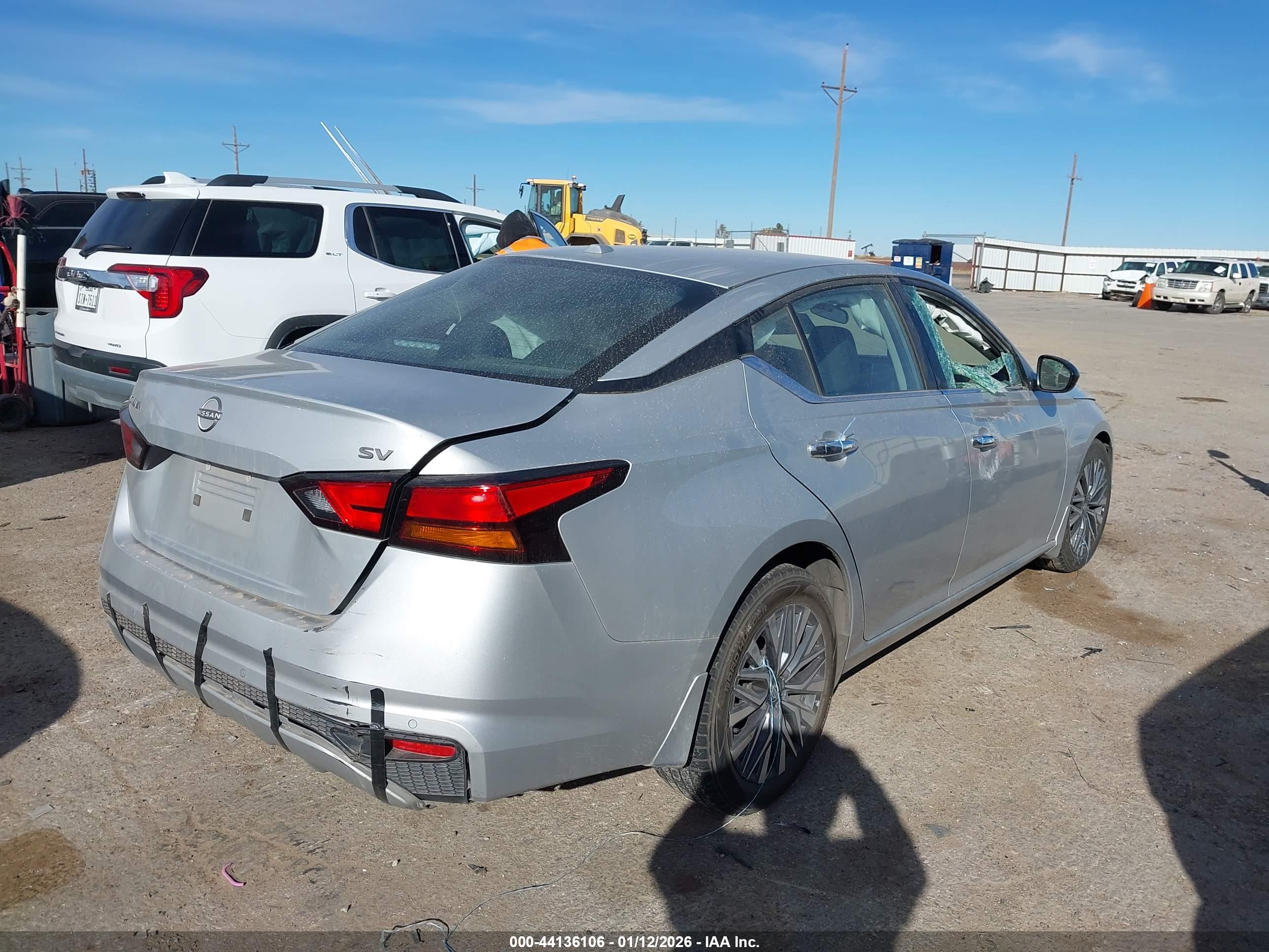 NISSAN ALTIMA image 4