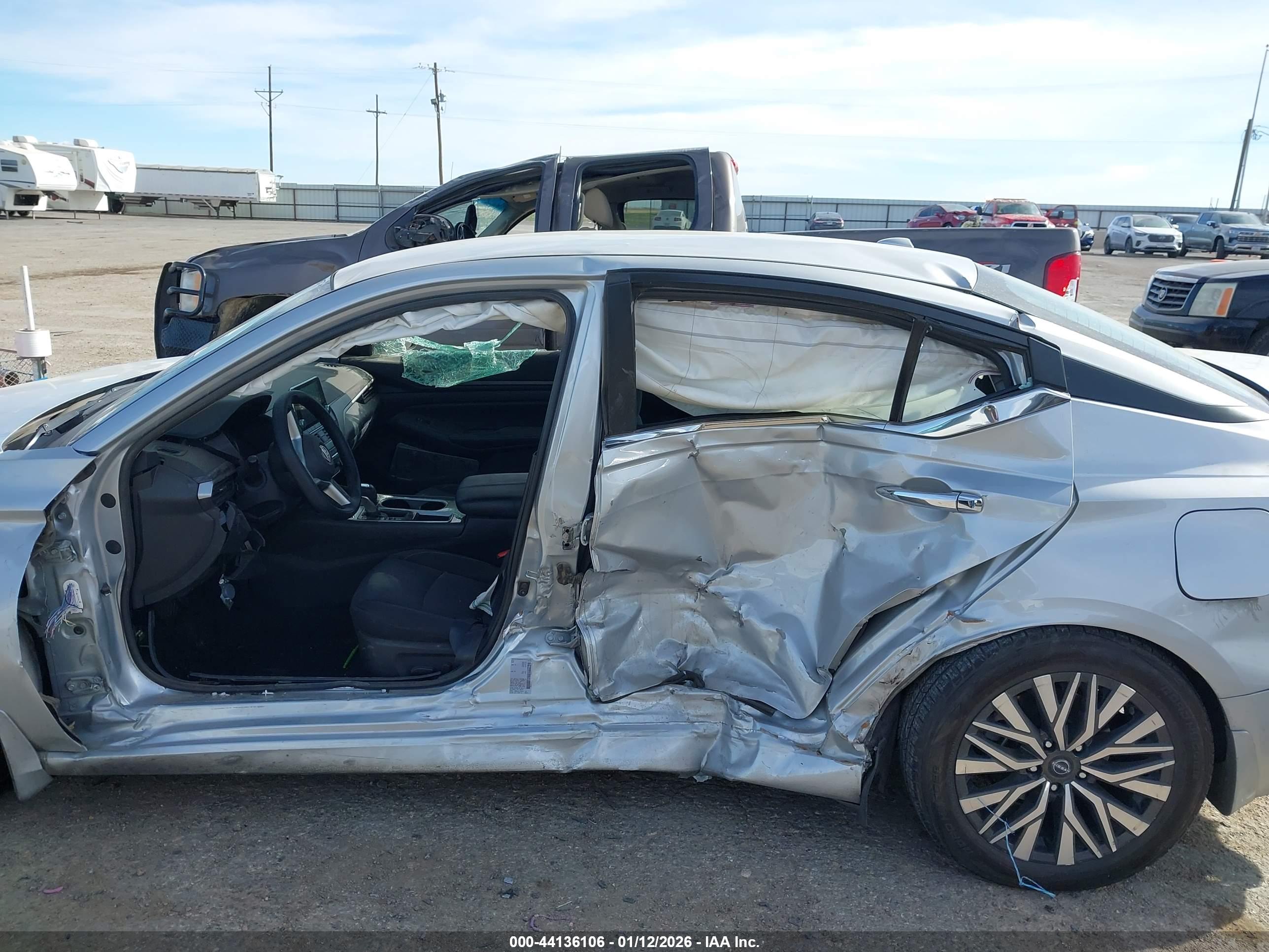 NISSAN ALTIMA image 6