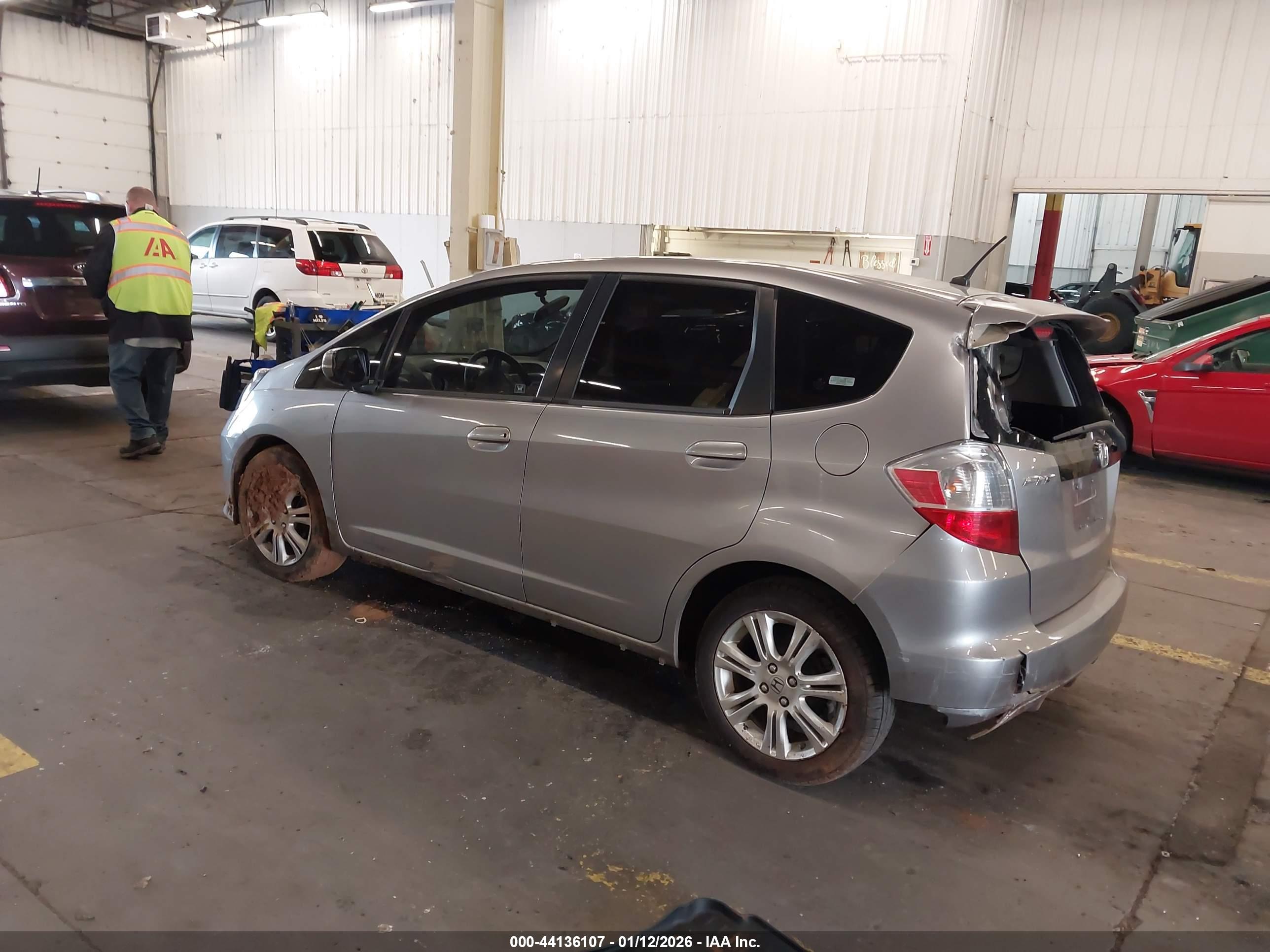 HONDA FIT image 3