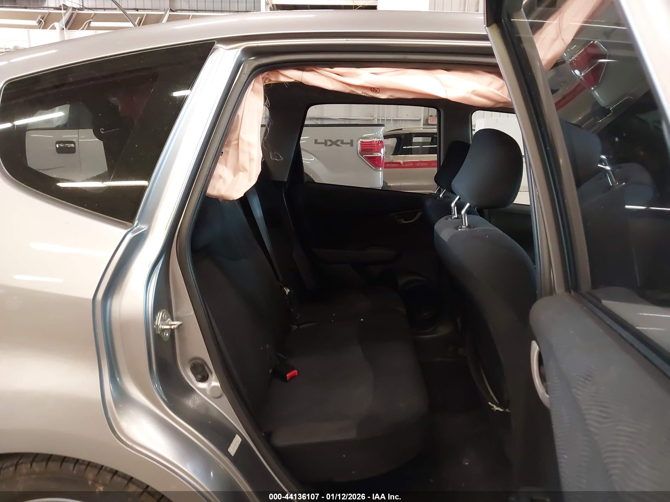 HONDA FIT image 8