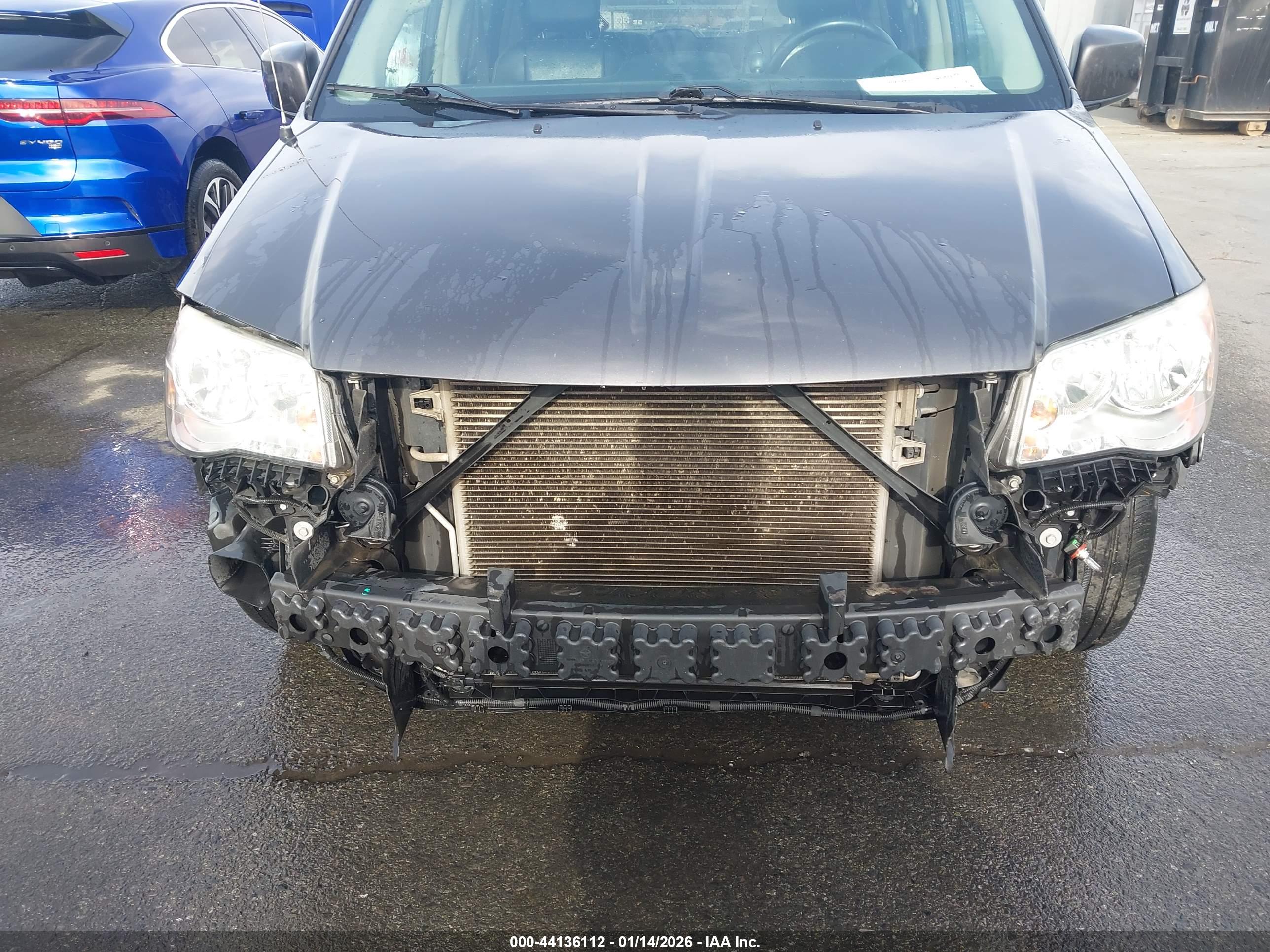 CHRYSLER TOWN image 6