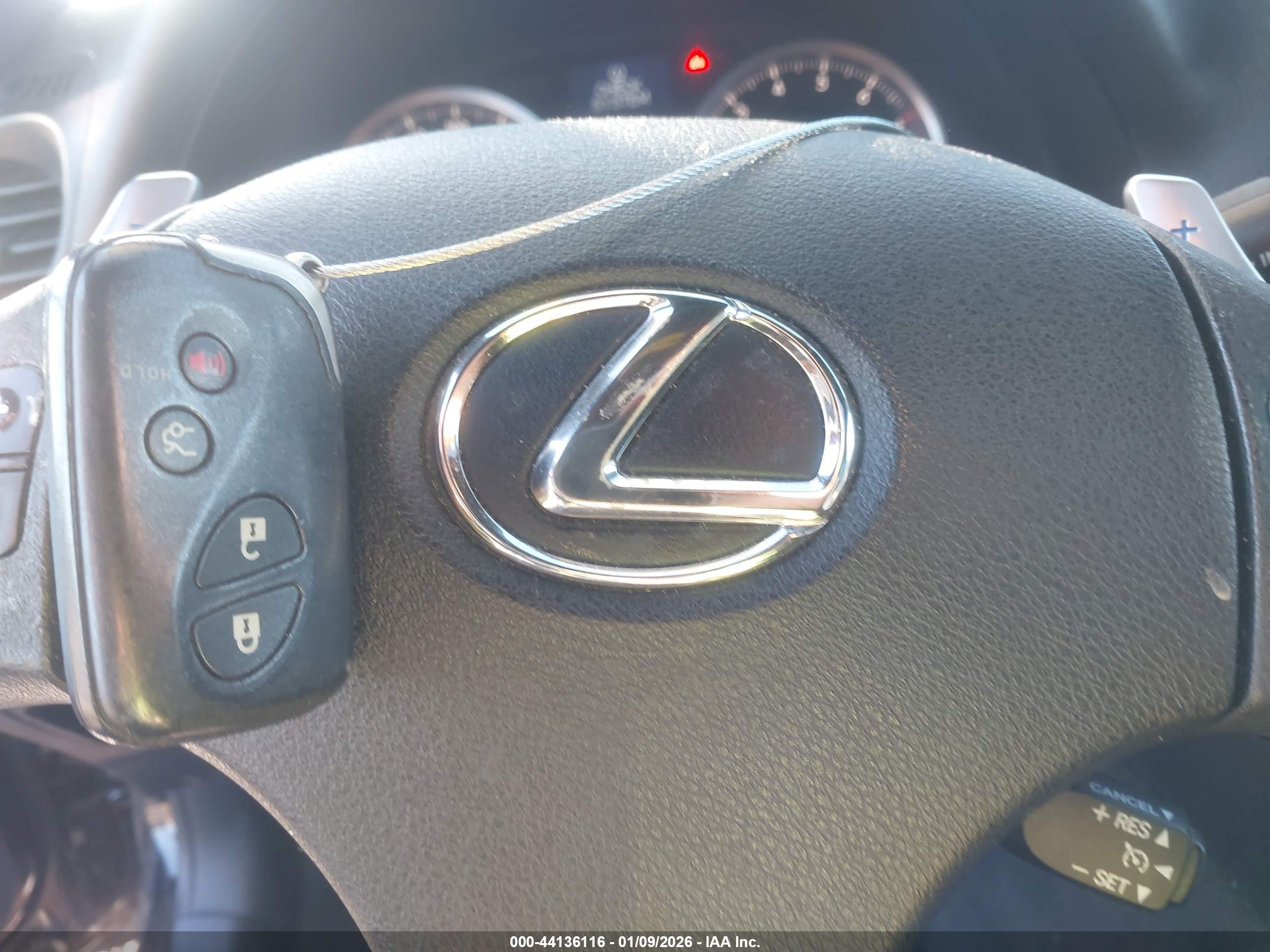 LEXUS IS image 11