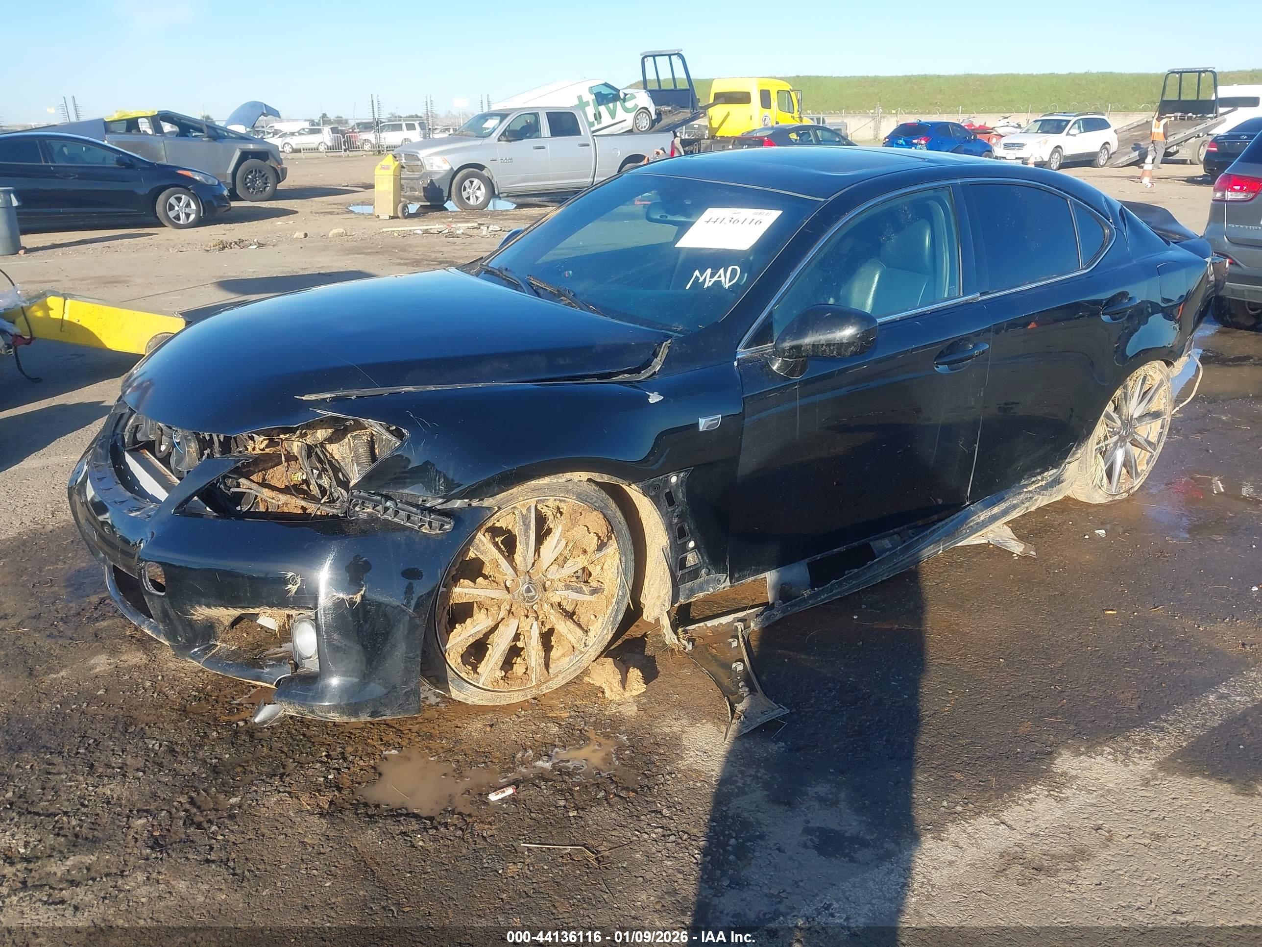 LEXUS IS image 2