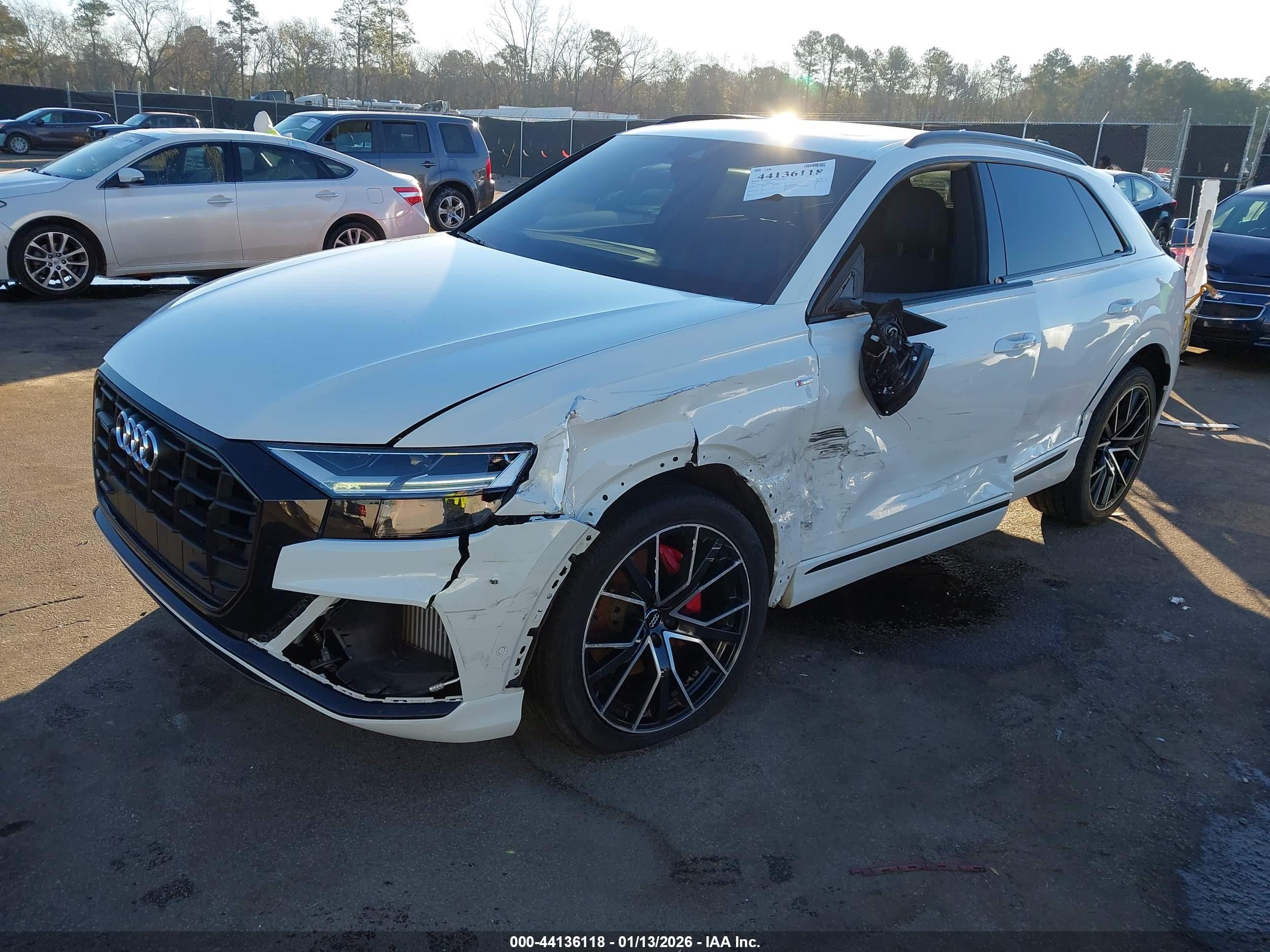 AUDI Q8 image 2