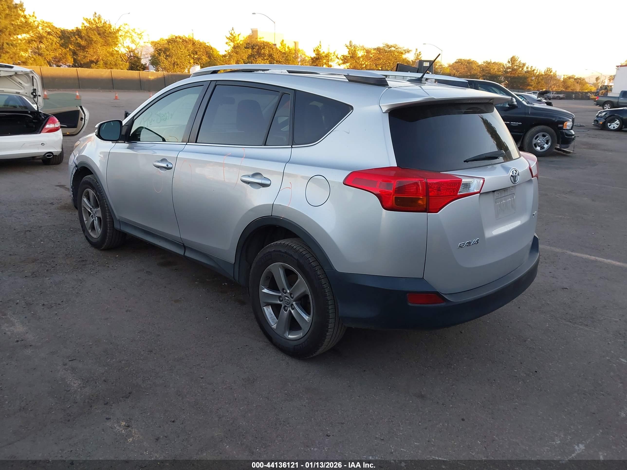 TOYOTA RAV4 image 3