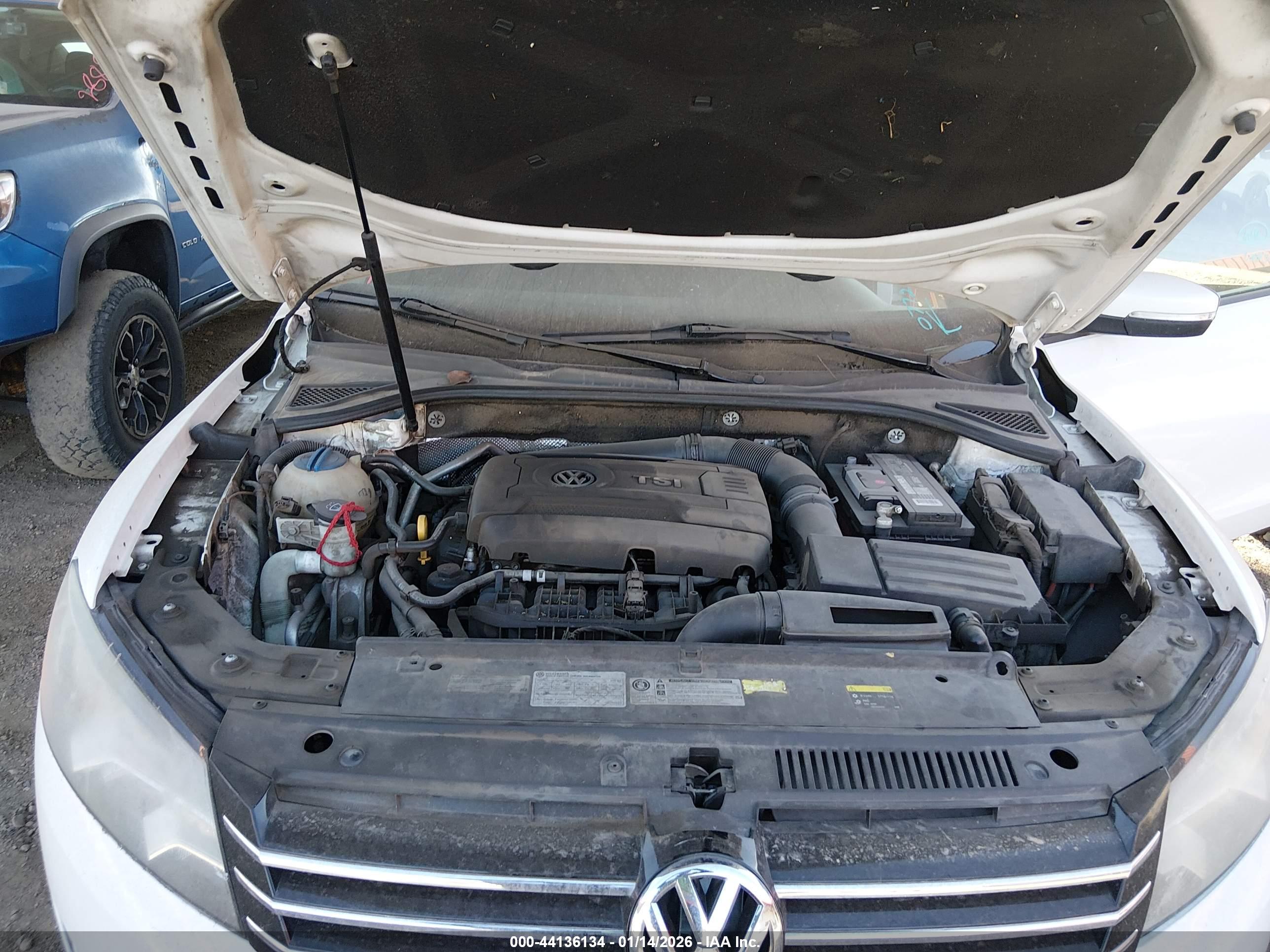VOLKSWAGEN PASSAT image 10