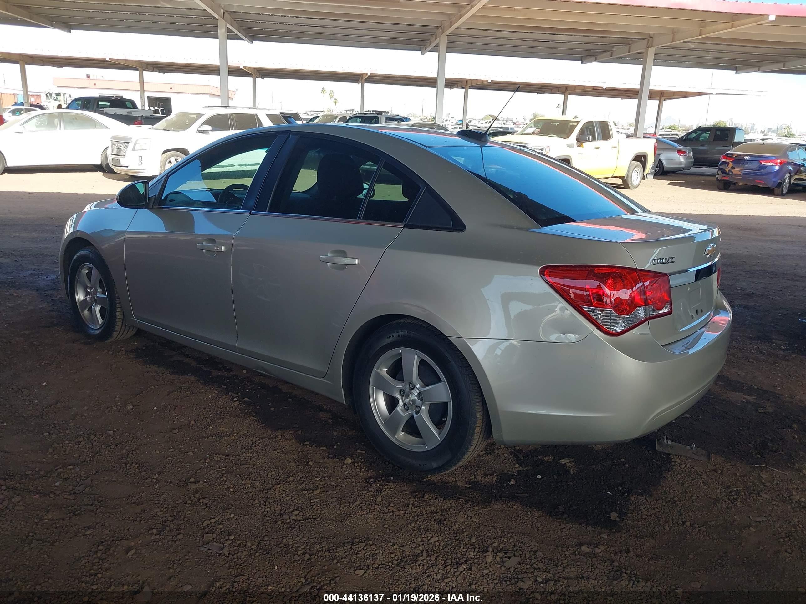 CHEVROLET CRUZE image 3