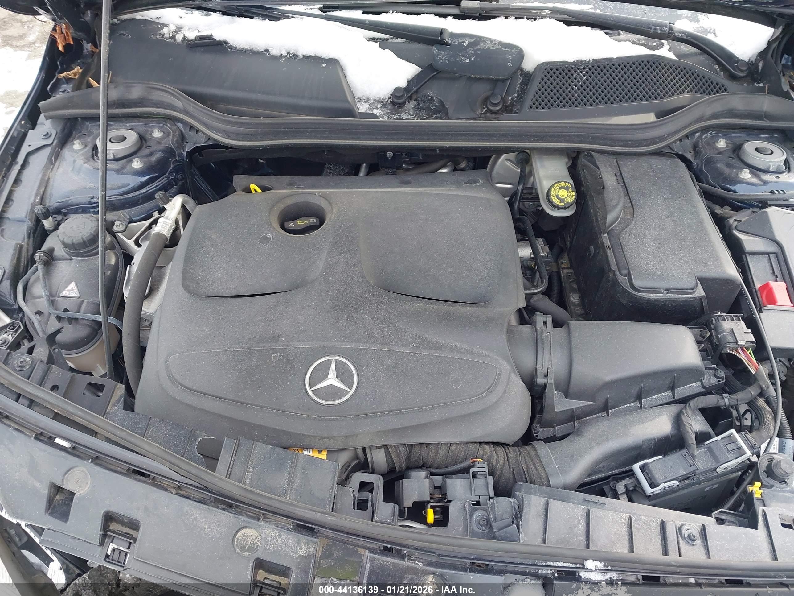 MERCEDES-BENZ GLA image 10