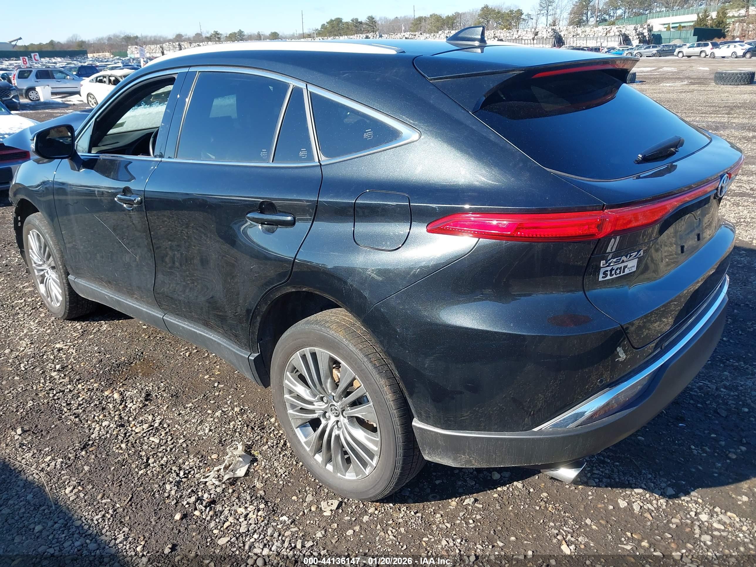 TOYOTA VENZA image 3