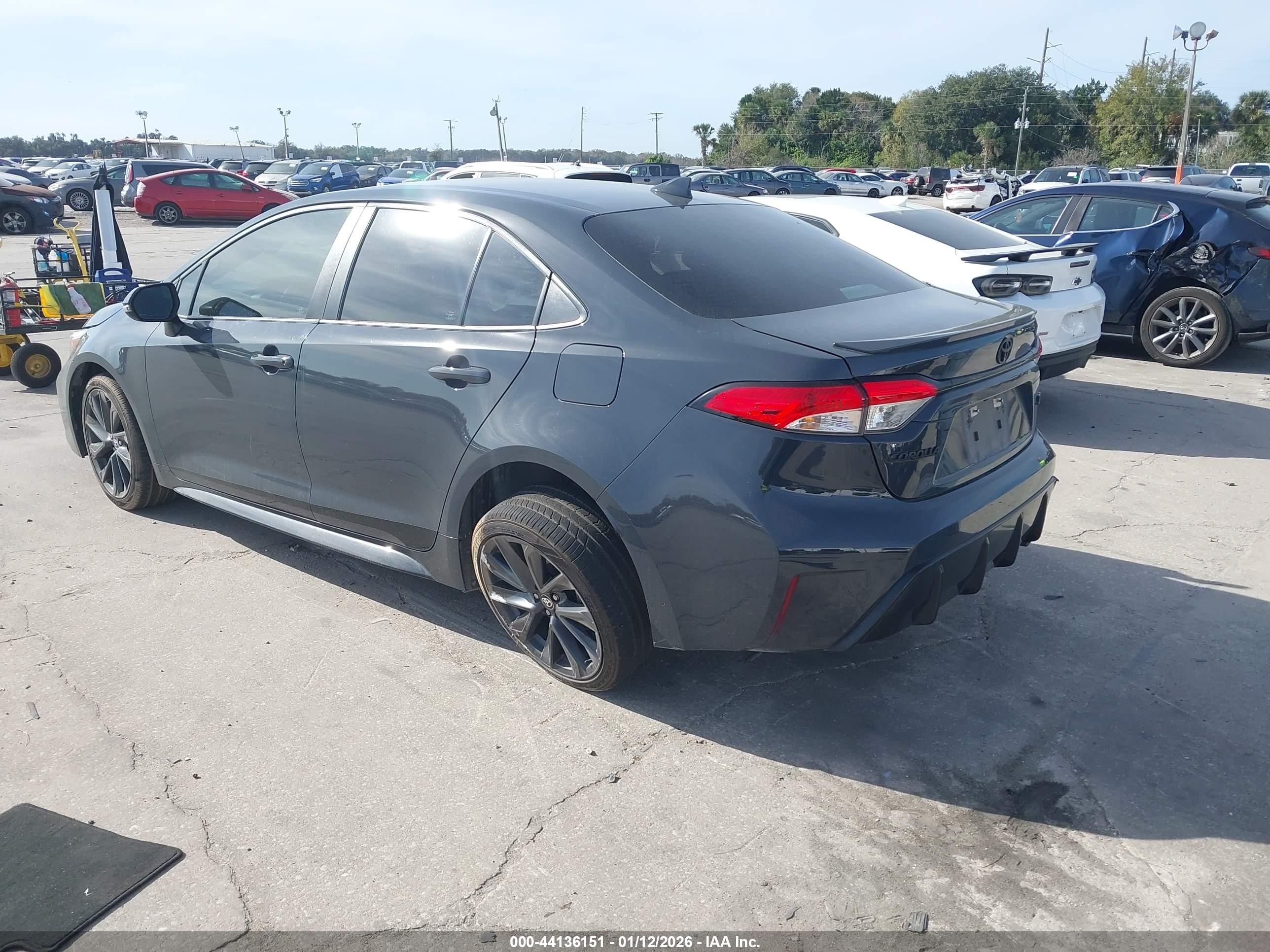 TOYOTA COROLLA image 3