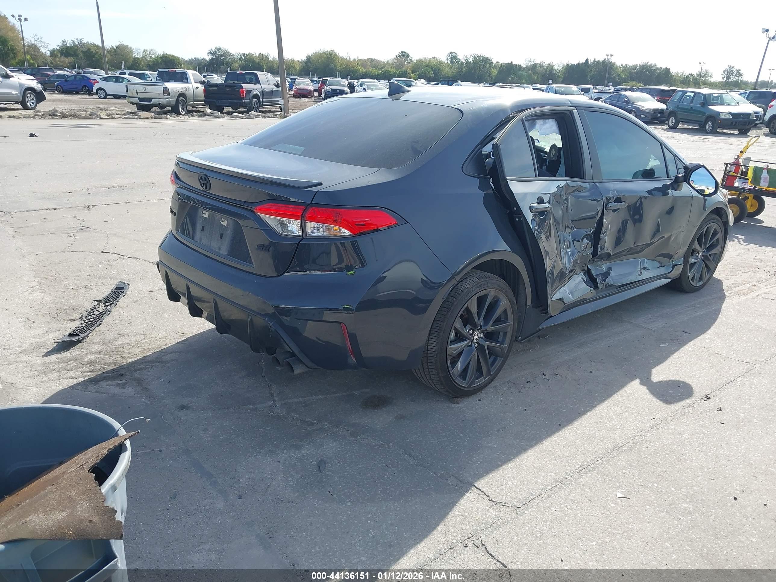 TOYOTA COROLLA image 4