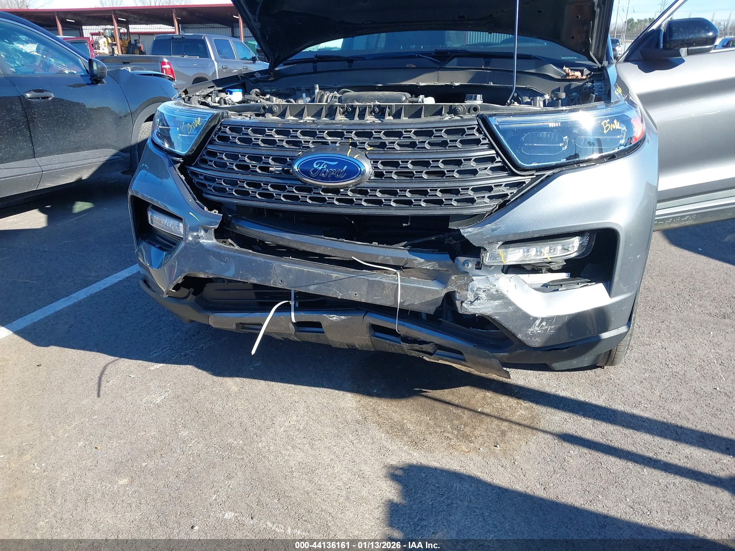 FORD EXPLORER image 6