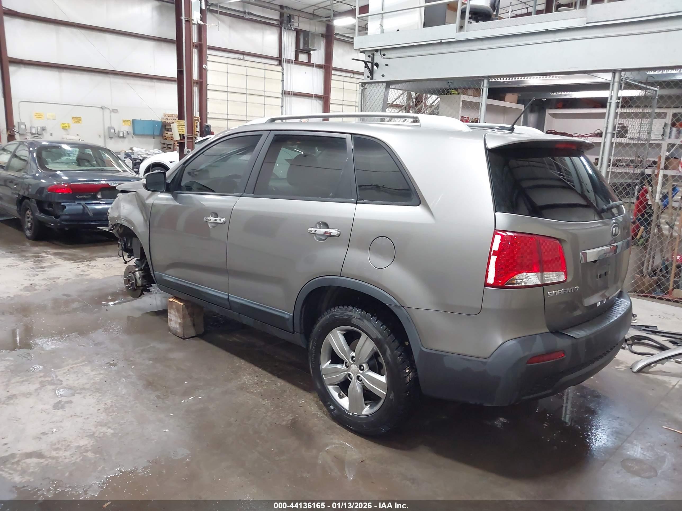 KIA SORENTO image 3