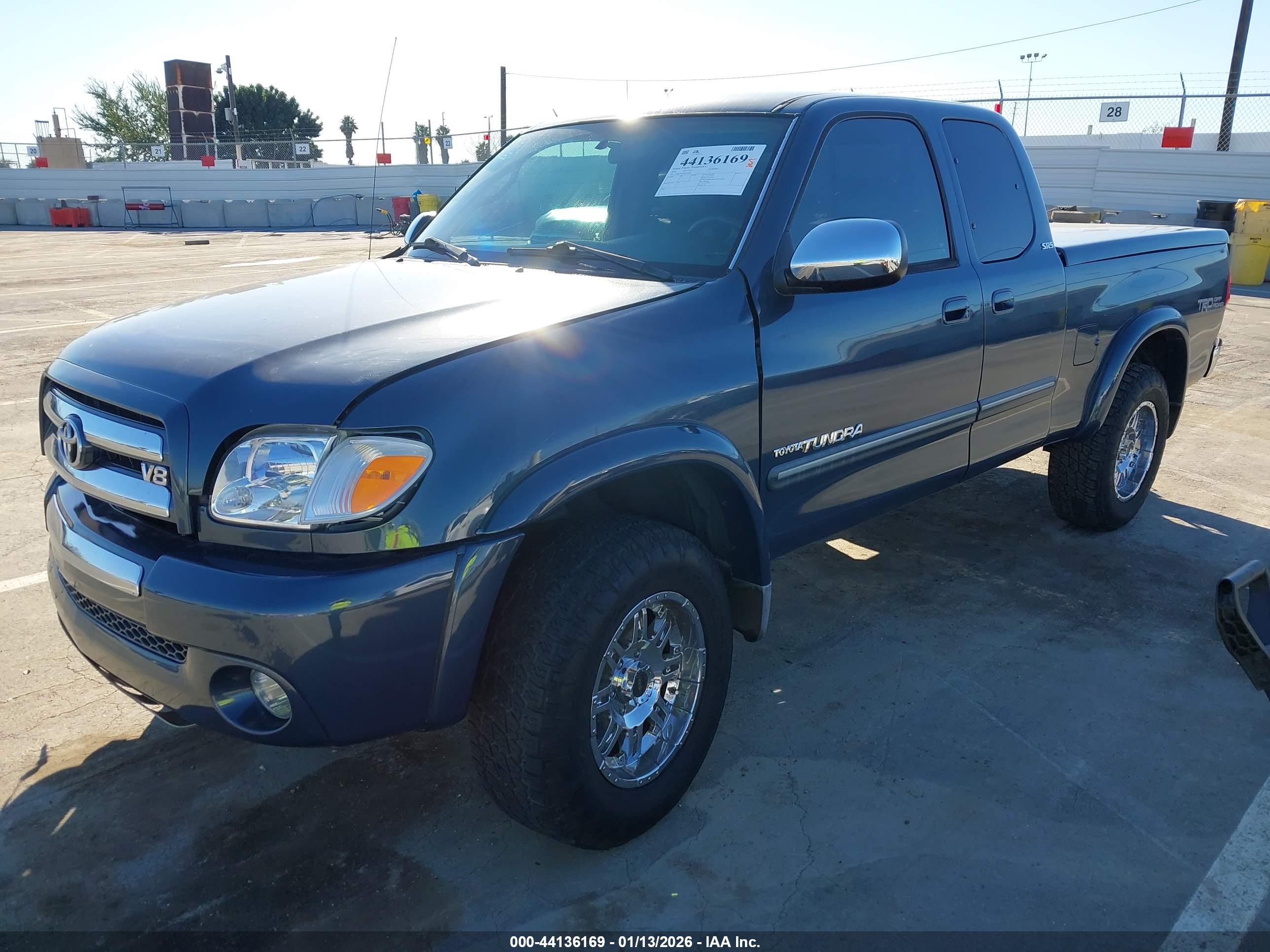 TOYOTA TUNDRA image 2