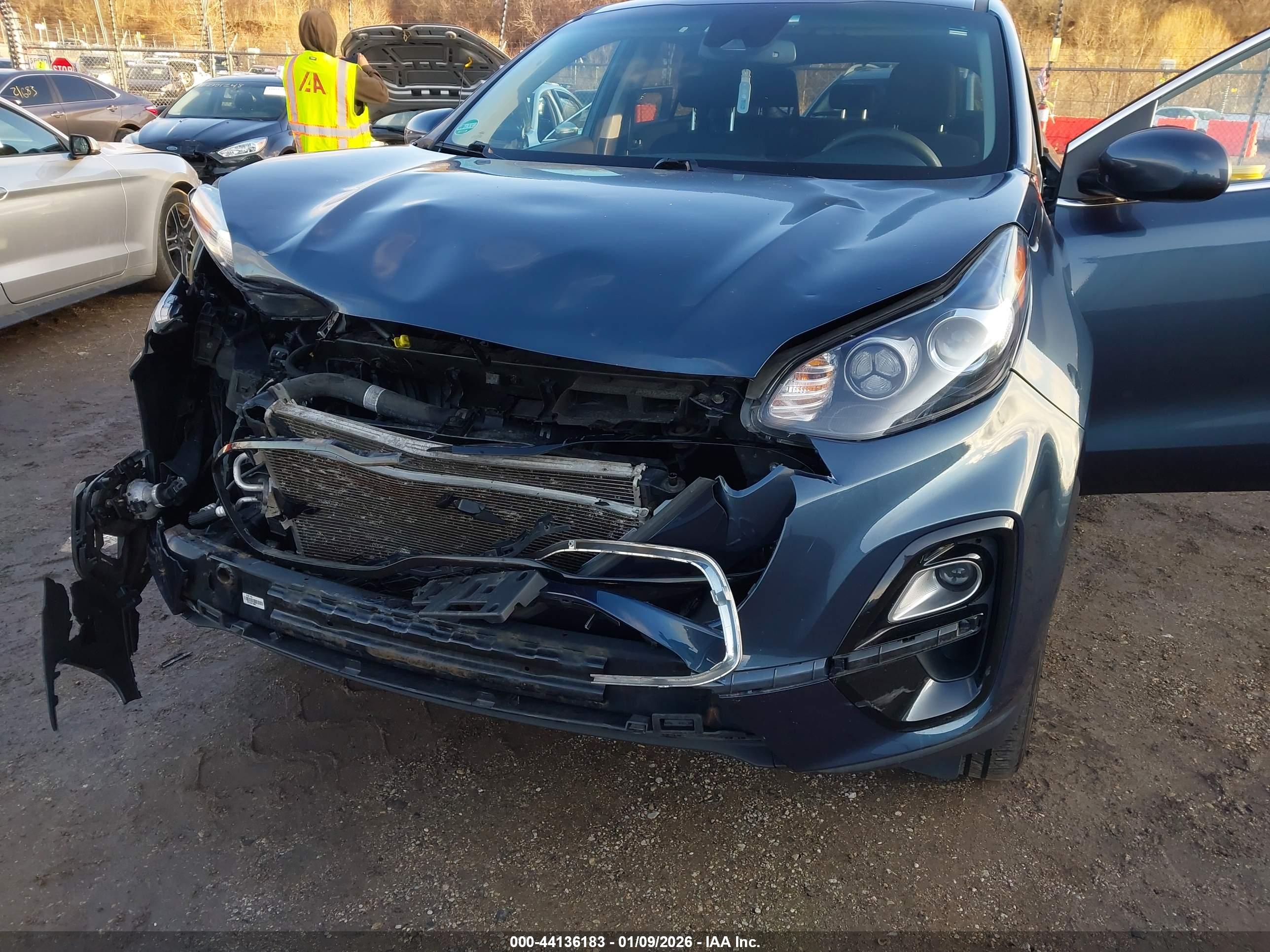 KIA SPORTAGE image 6