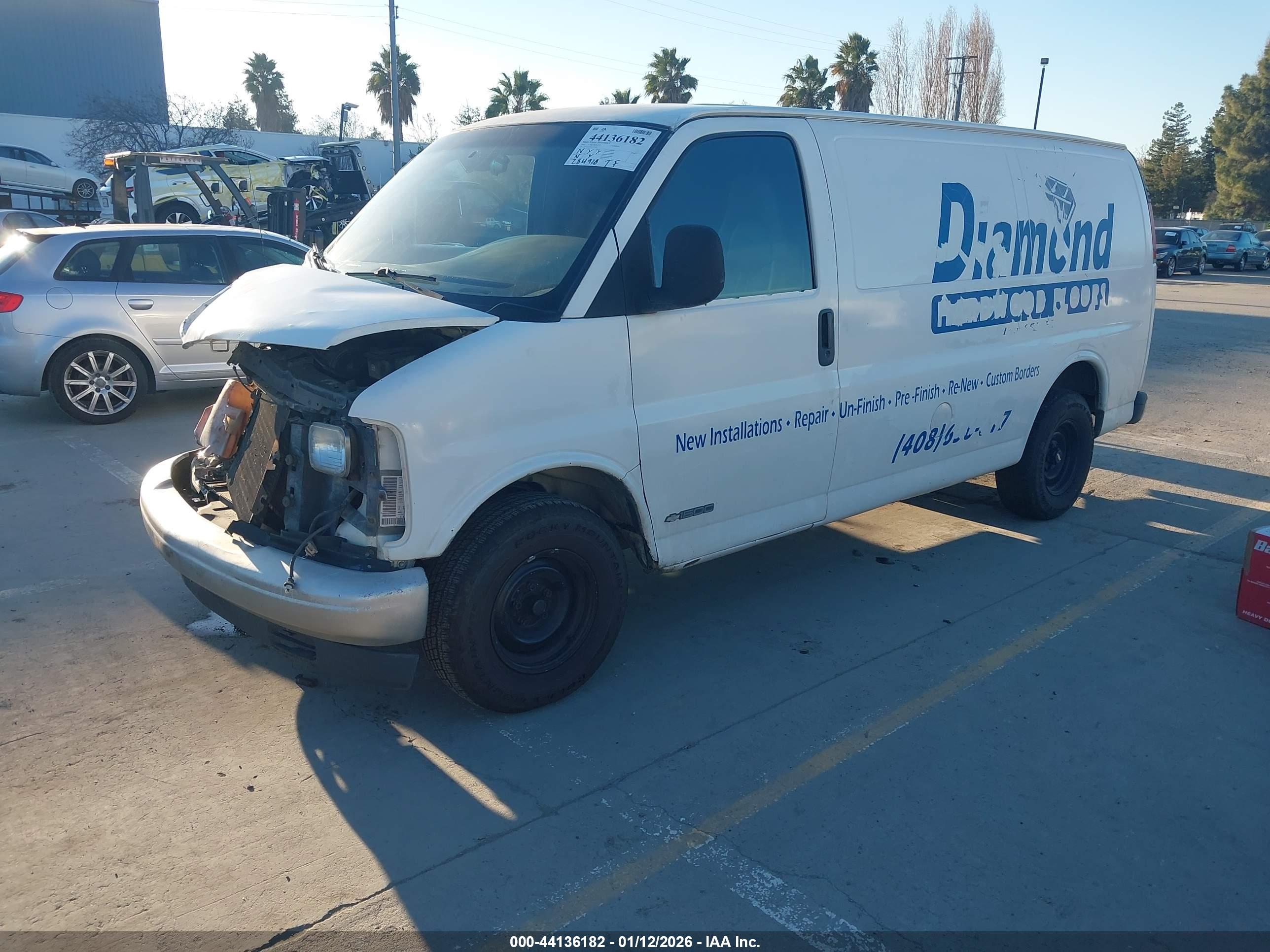 CHEVROLET EXPRESS image 2