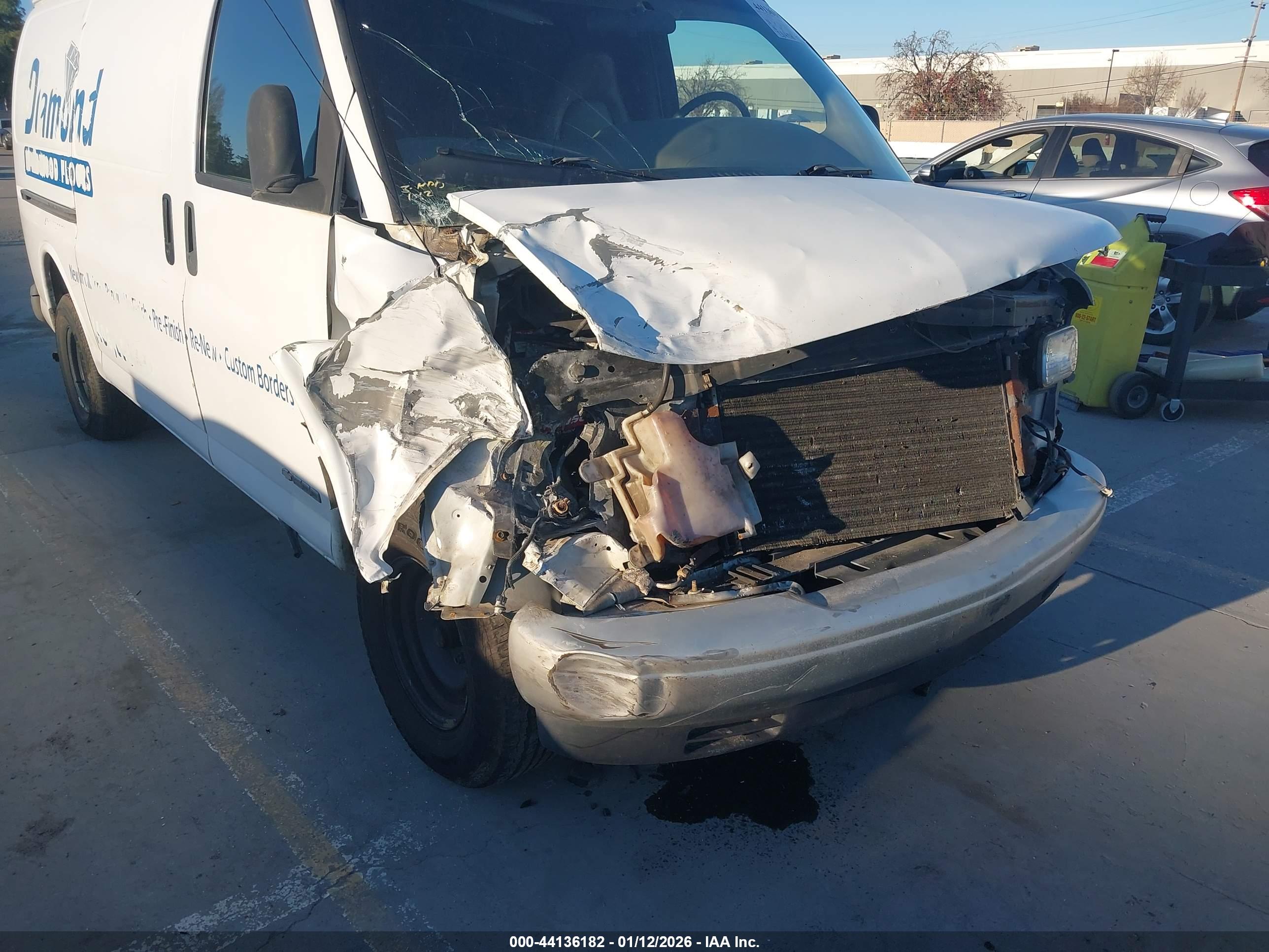 CHEVROLET EXPRESS image 6