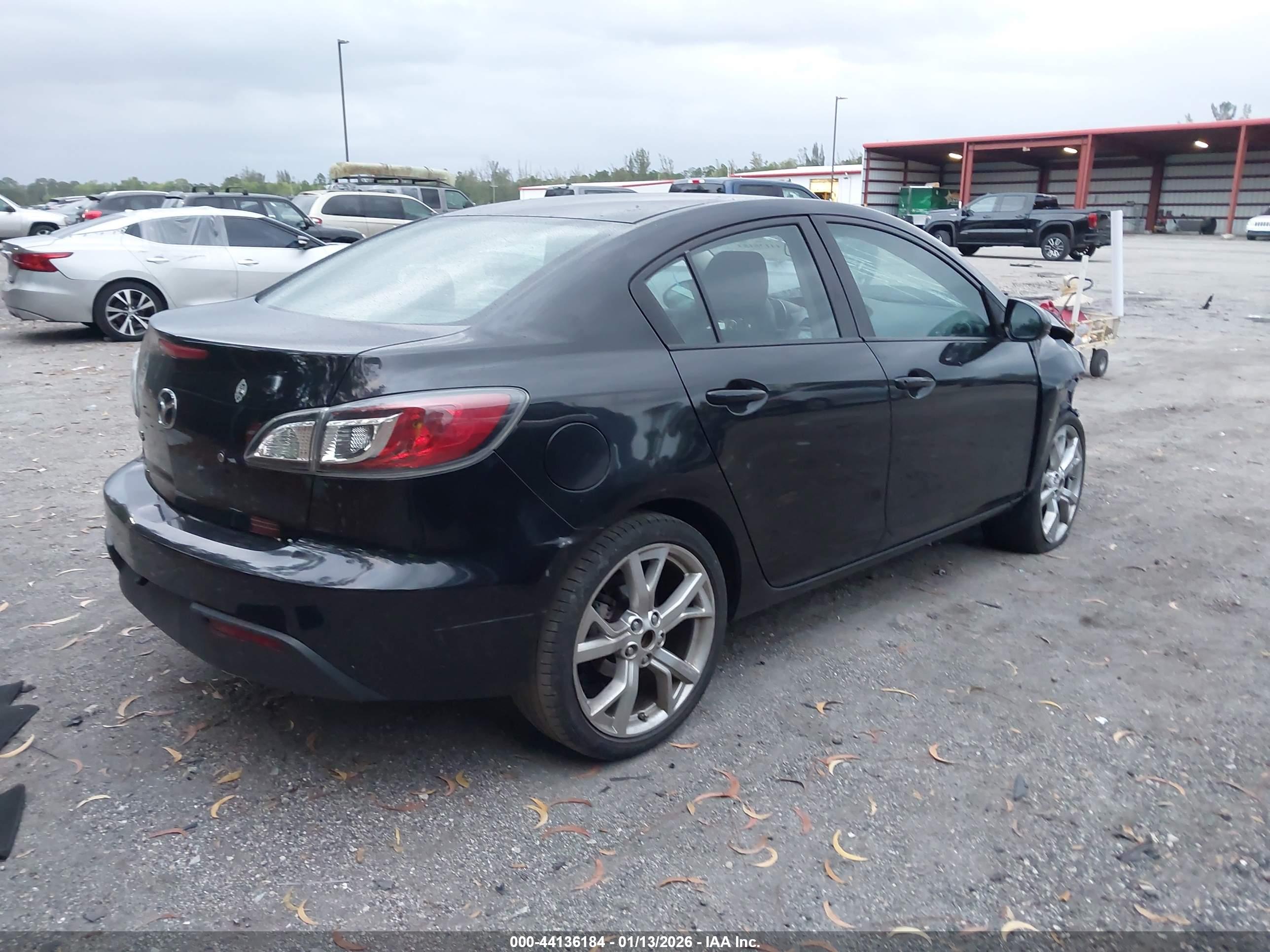 MAZDA MAZDA3 image 4