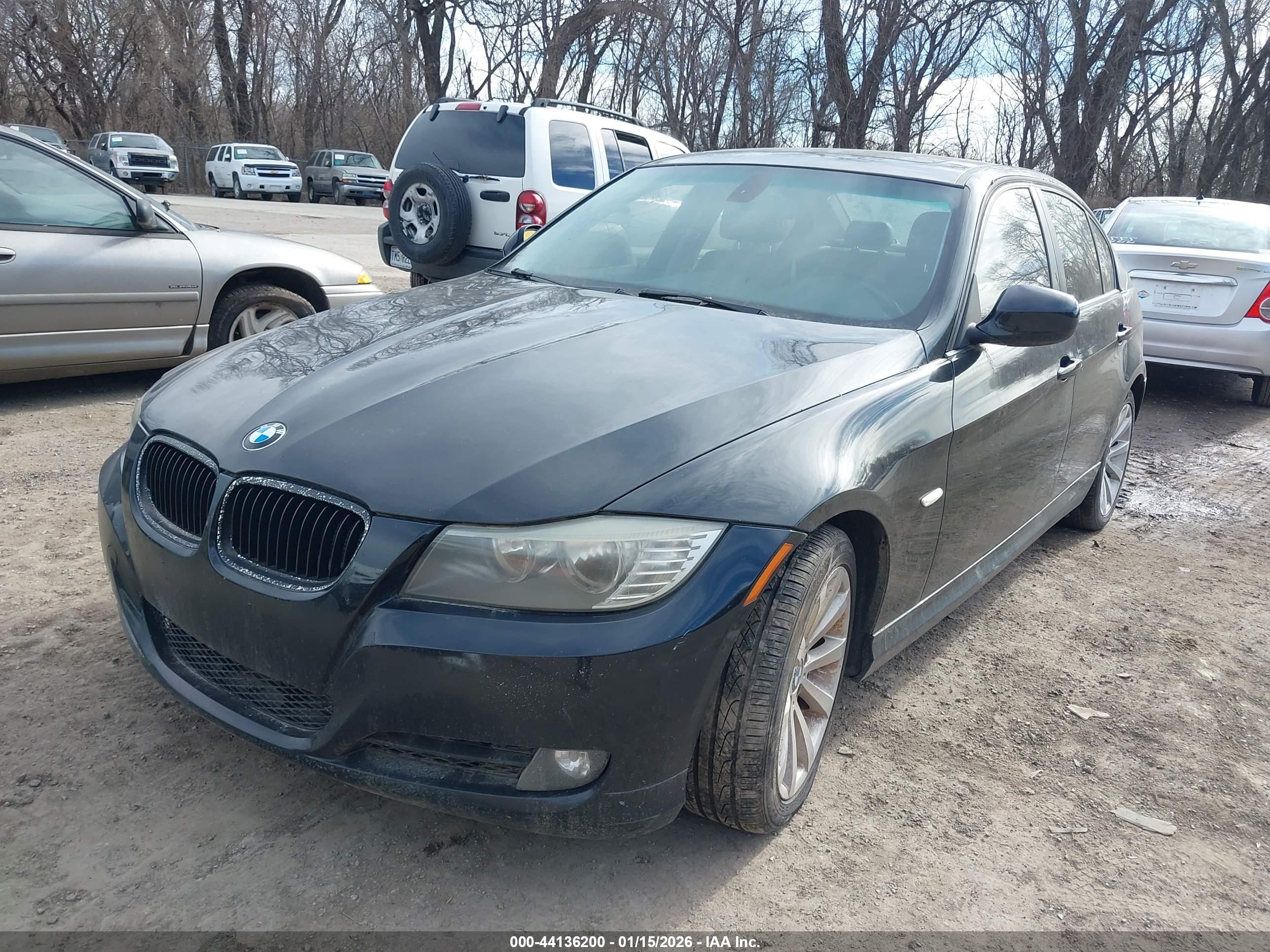 BMW 328I image 2
