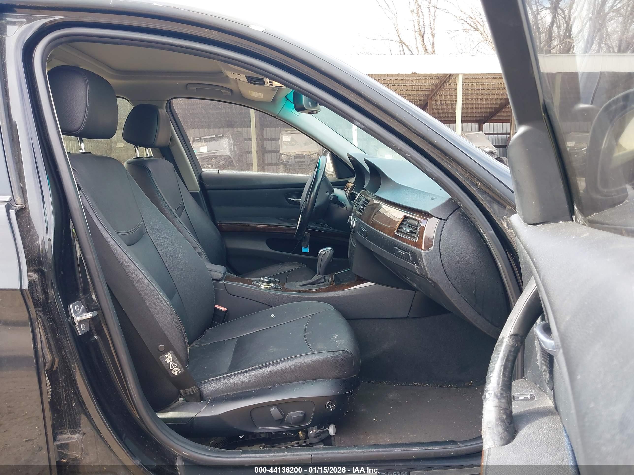 BMW 328I image 5
