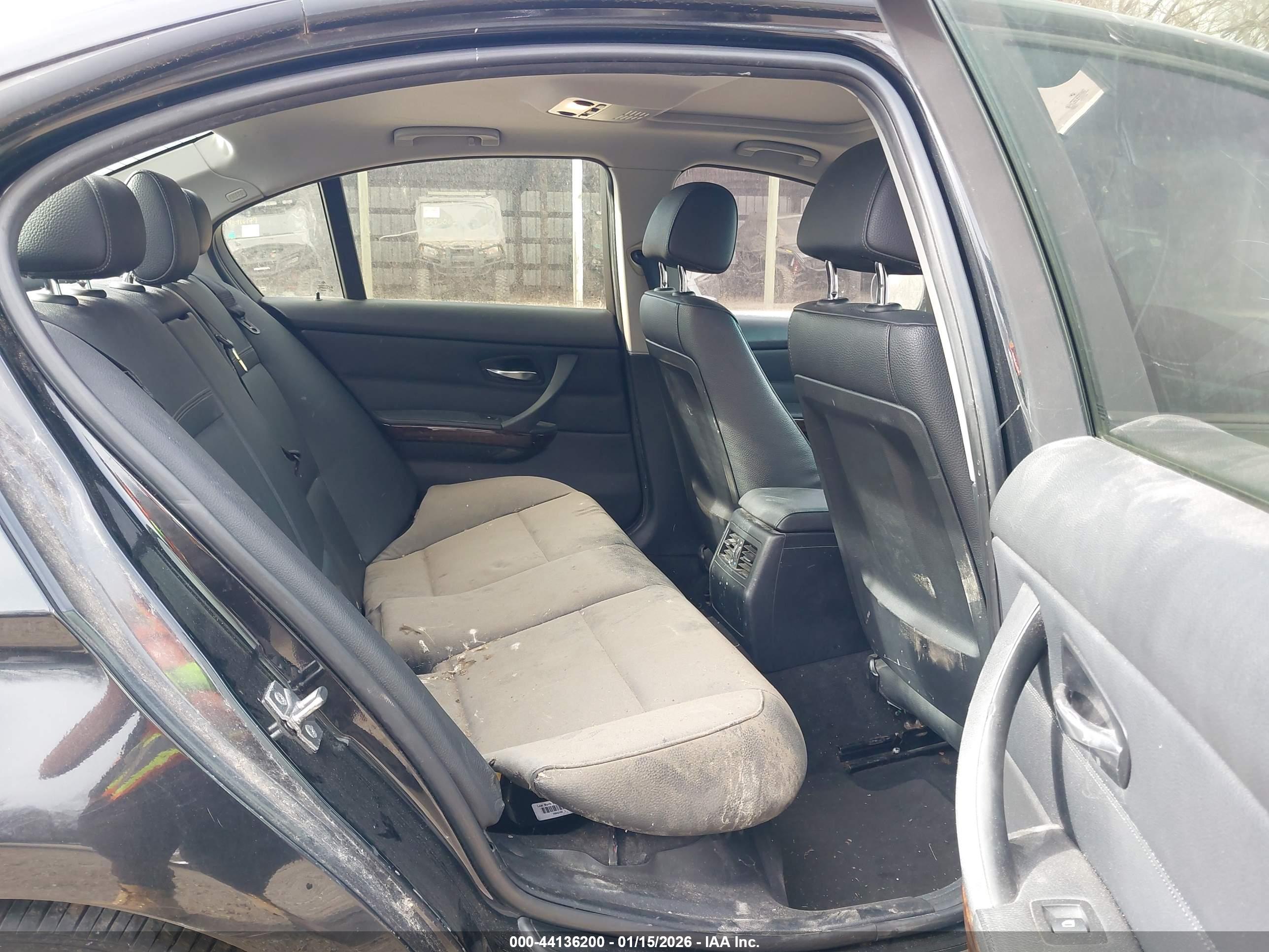 BMW 328I image 8