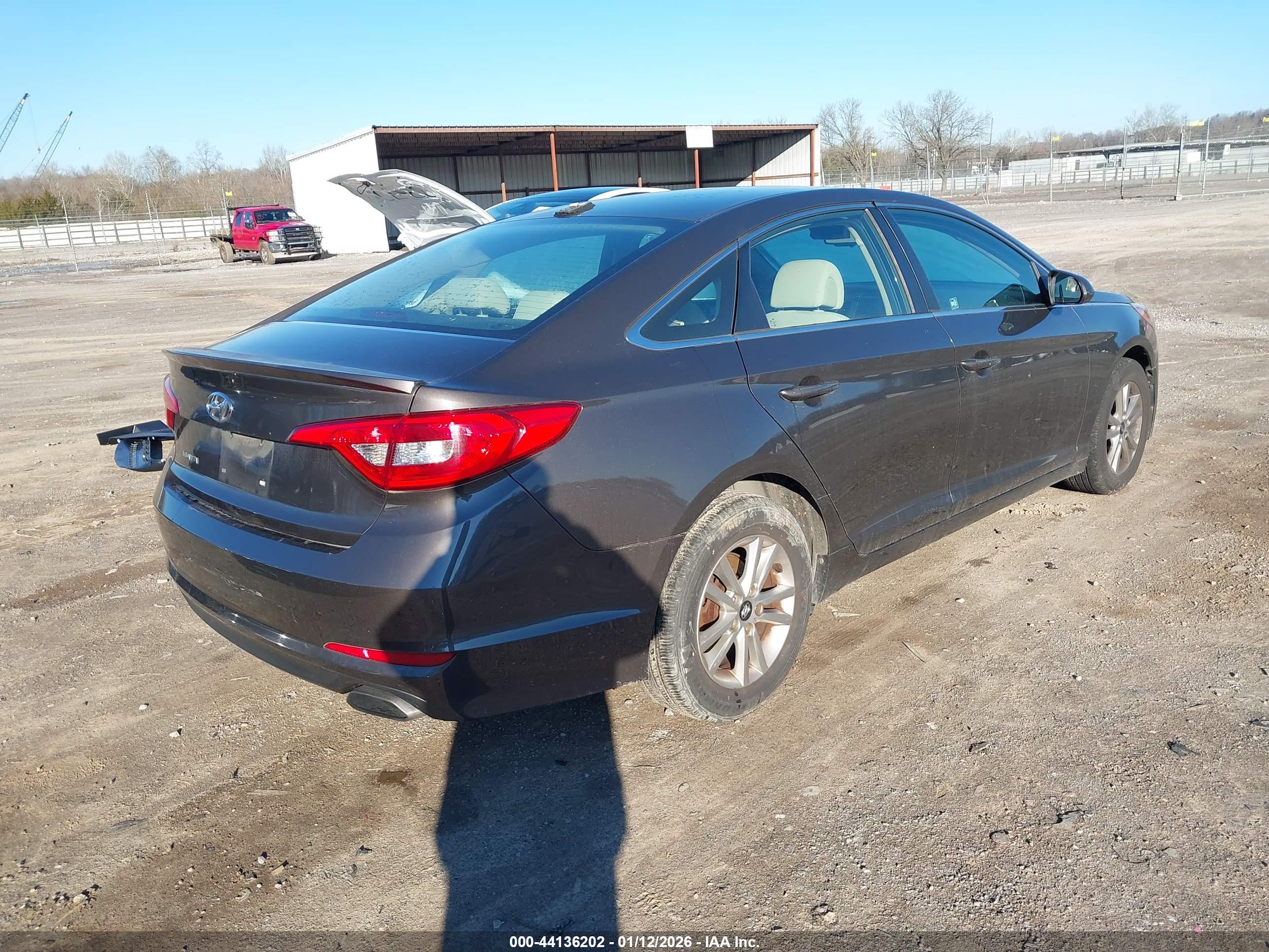 HYUNDAI SONATA image 4
