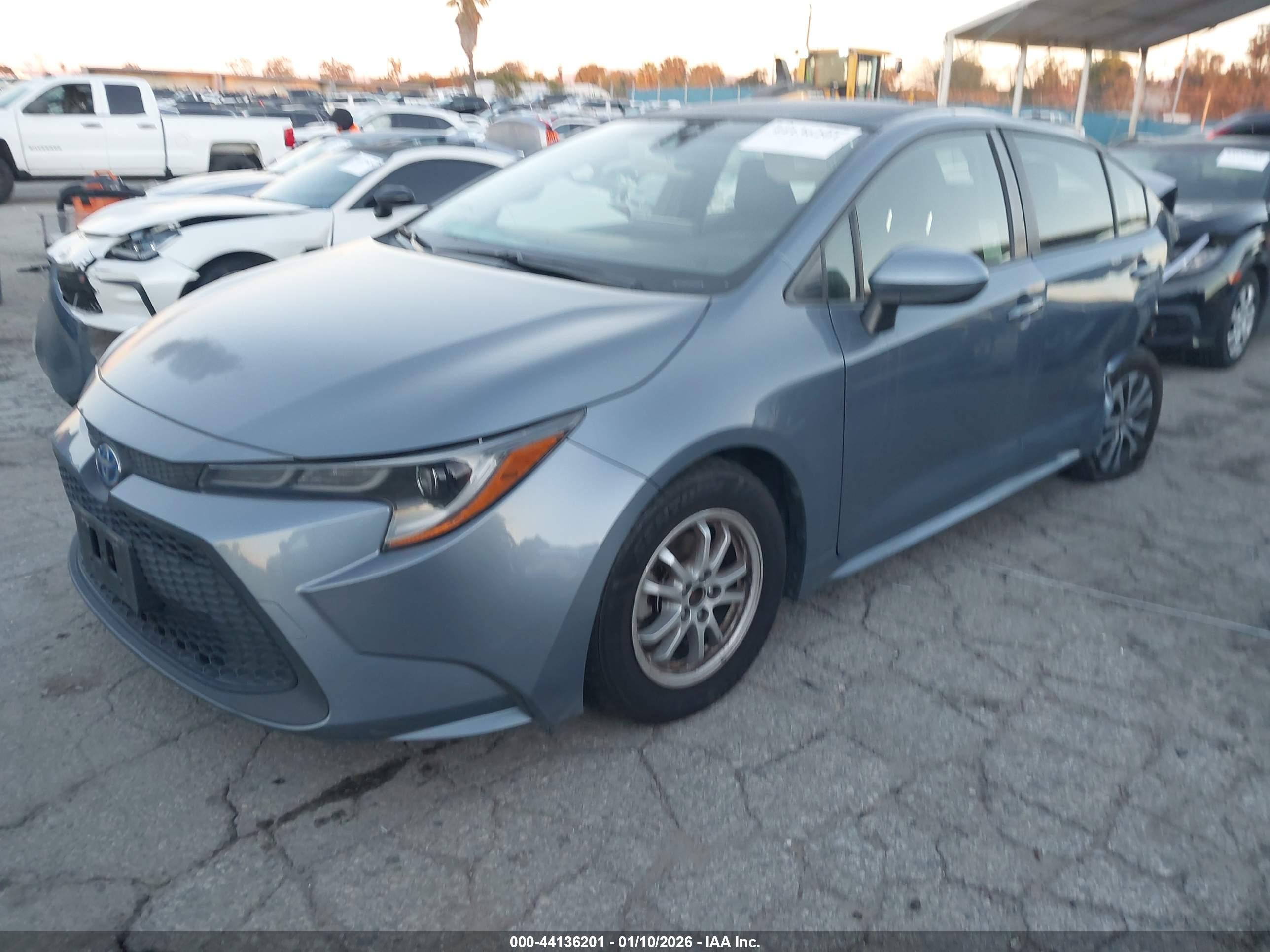 TOYOTA COROLLA image 2