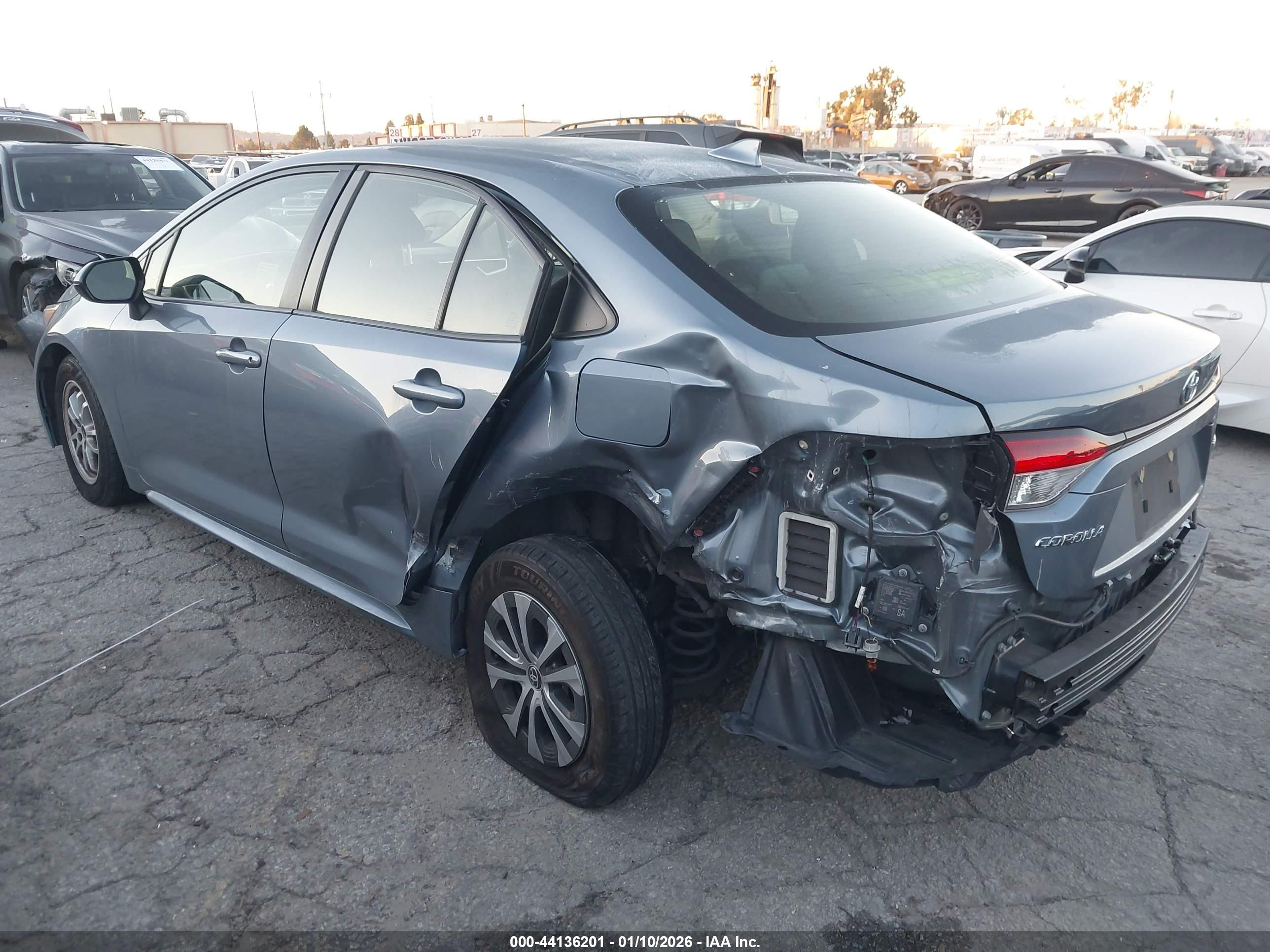 TOYOTA COROLLA image 3