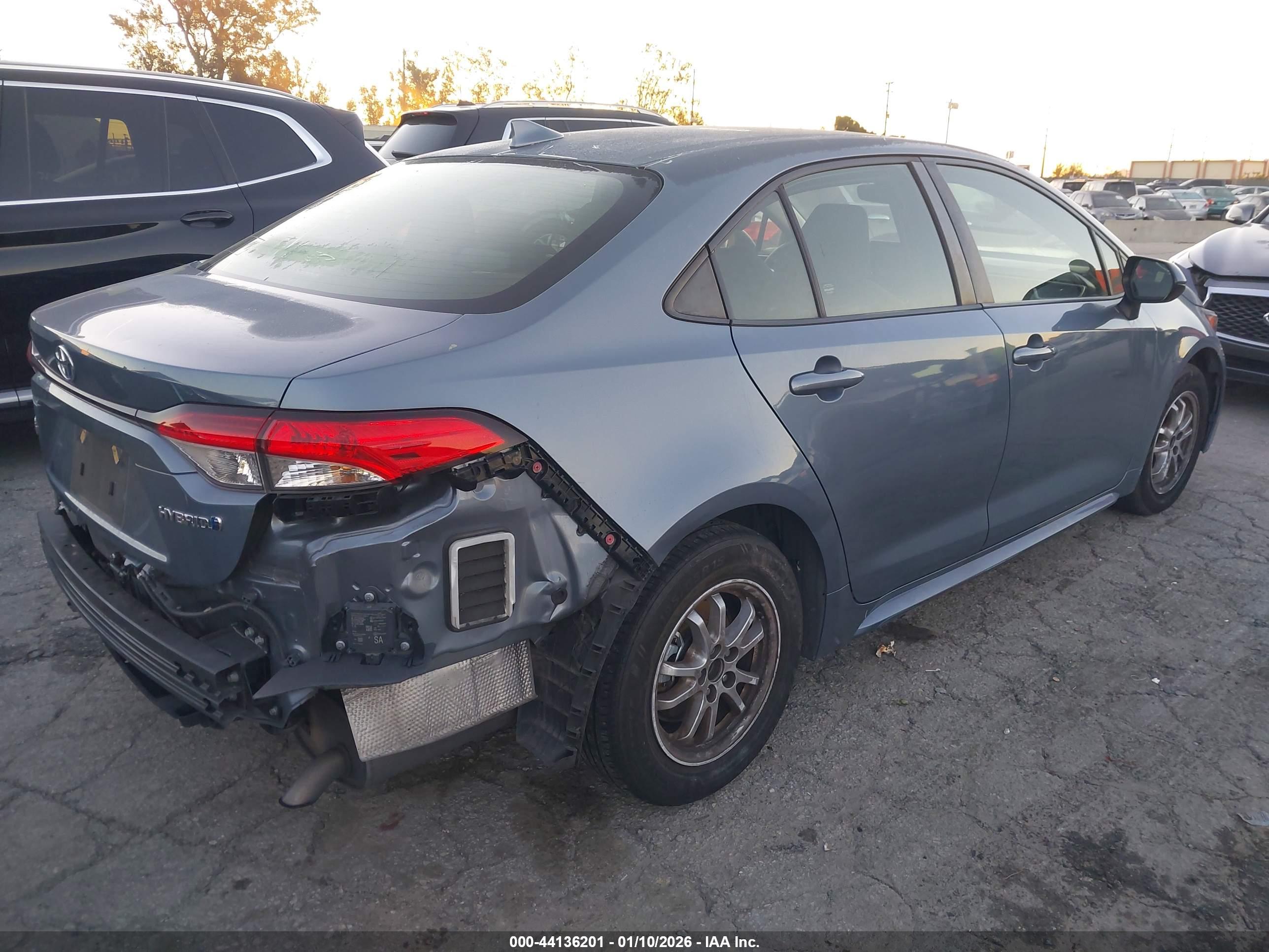 TOYOTA COROLLA image 4