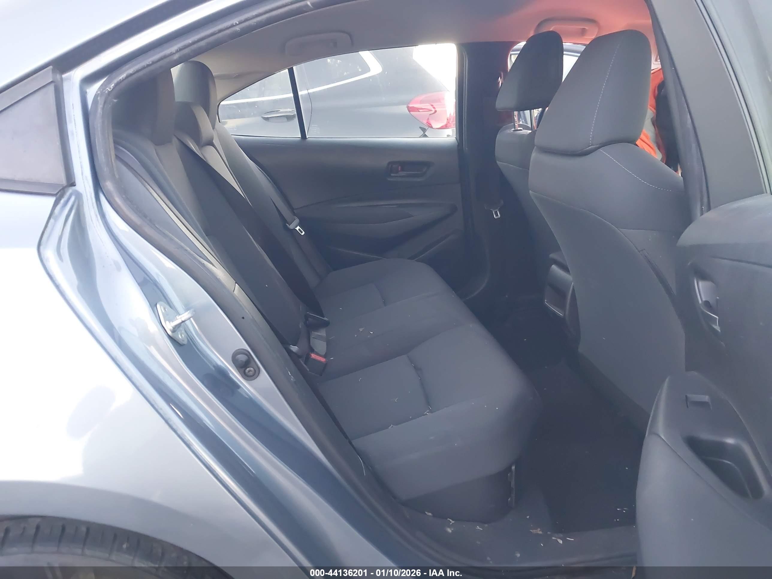 TOYOTA COROLLA image 8