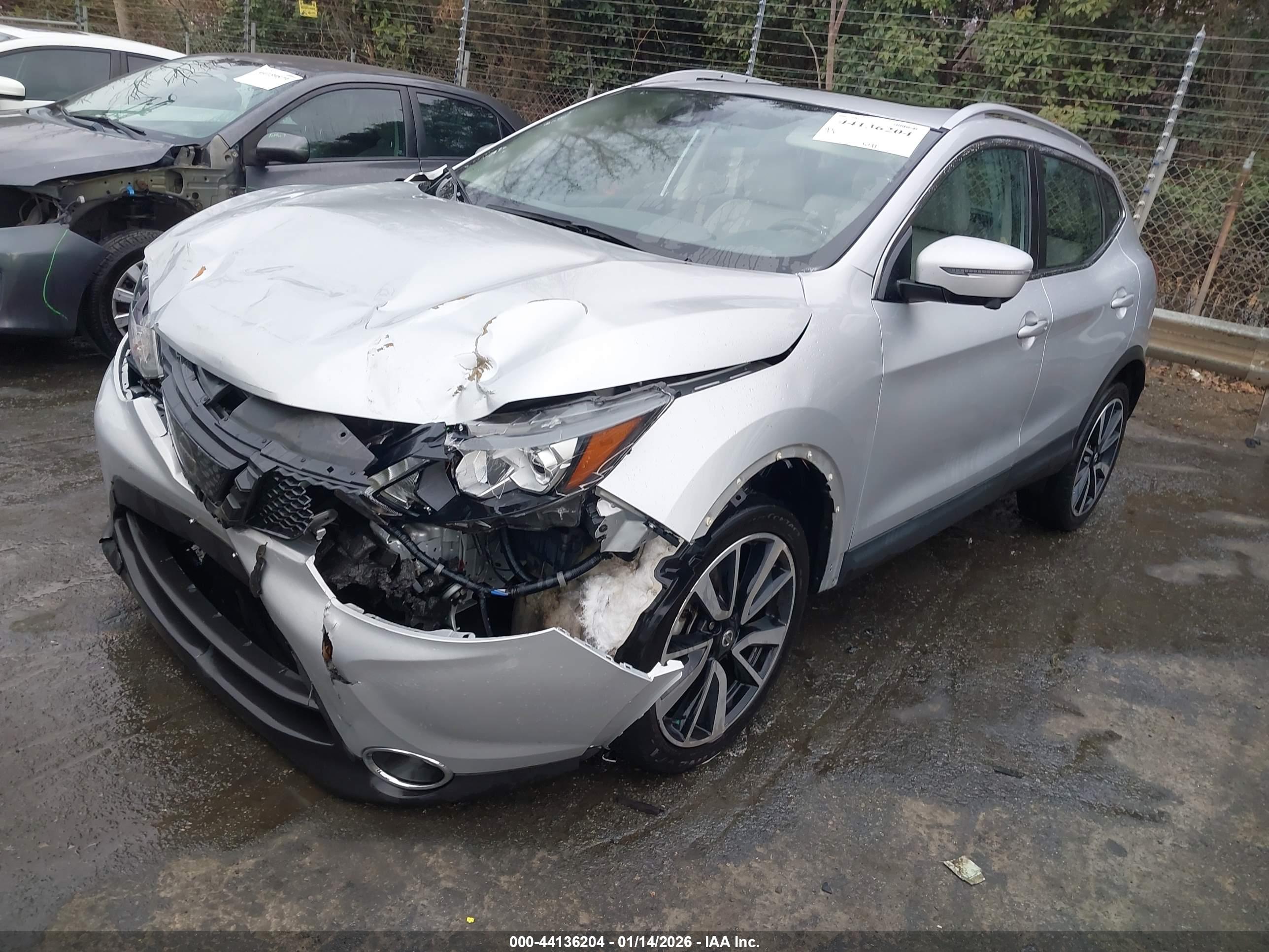 NISSAN ROGUE image 2