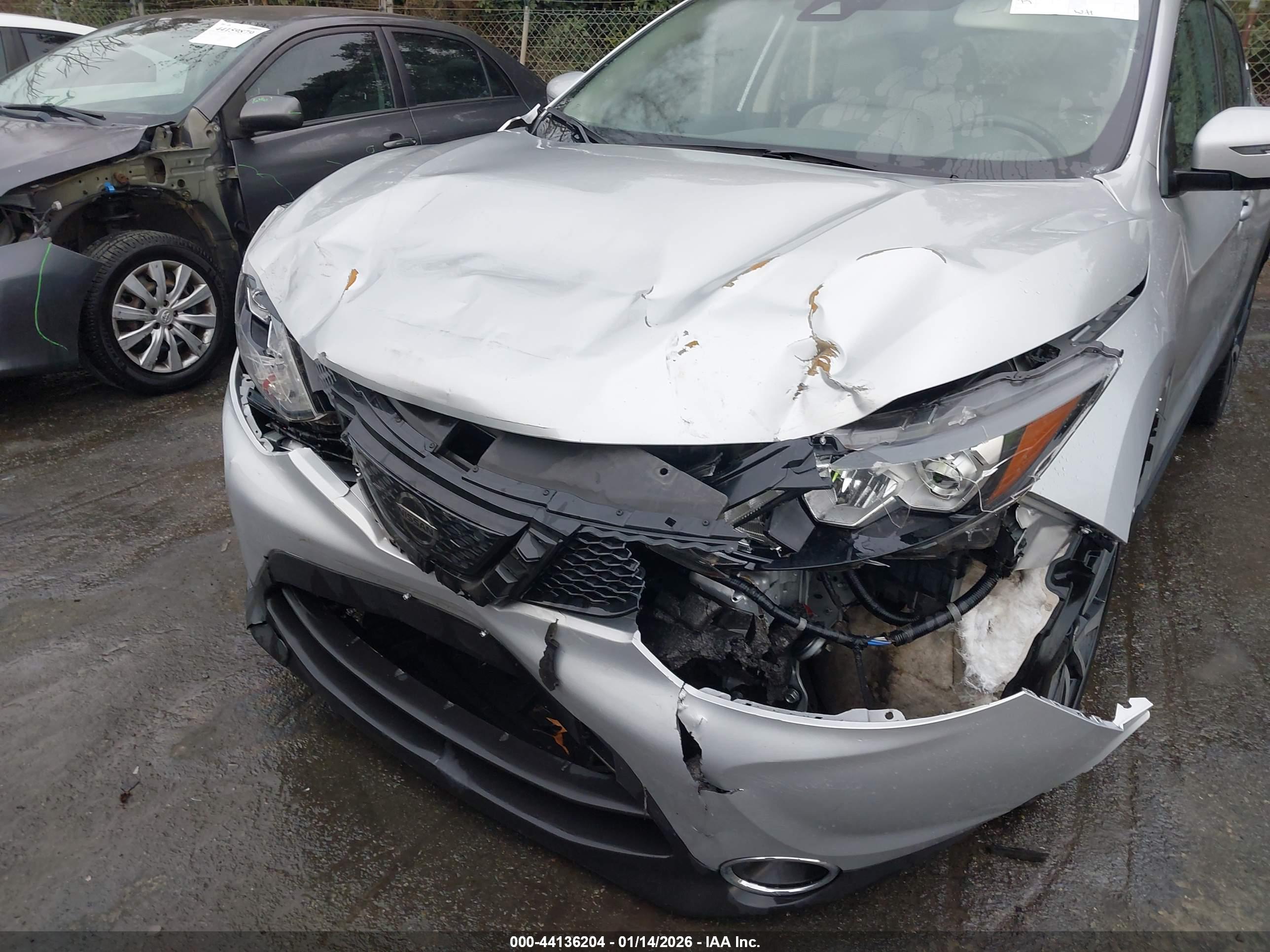 NISSAN ROGUE image 6