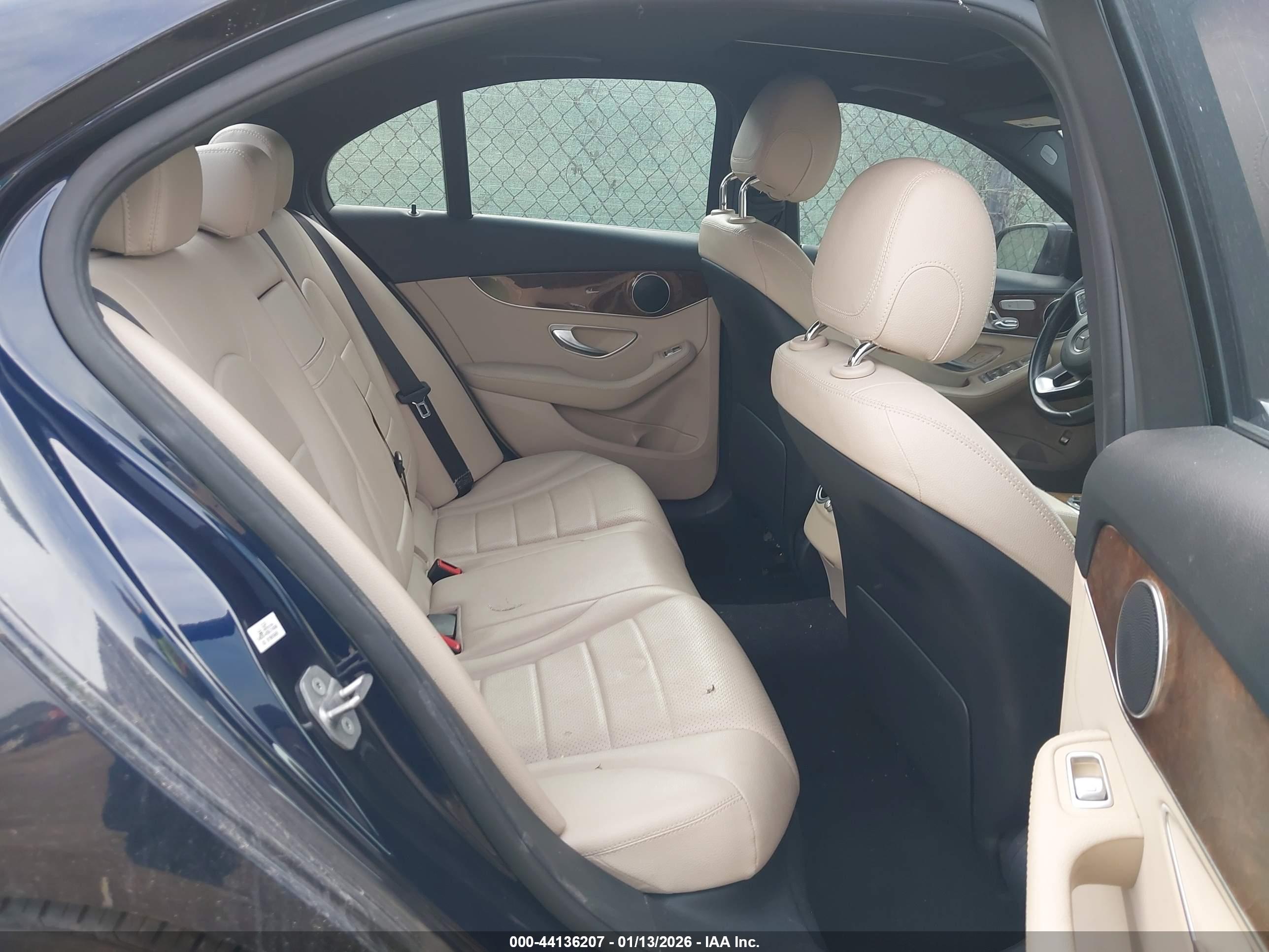 MERCEDES-BENZ C image 8