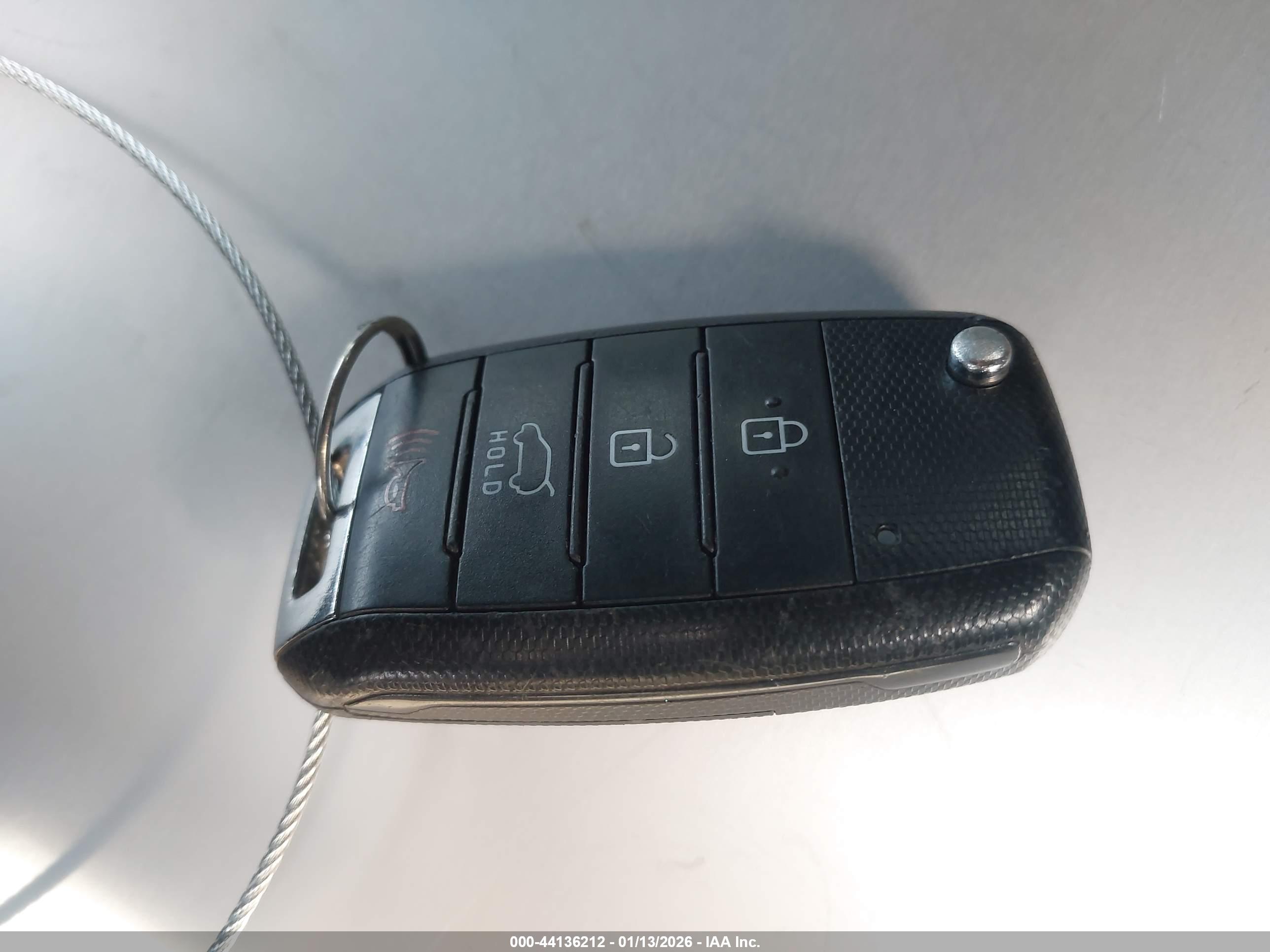 KIA SORENTO image 11