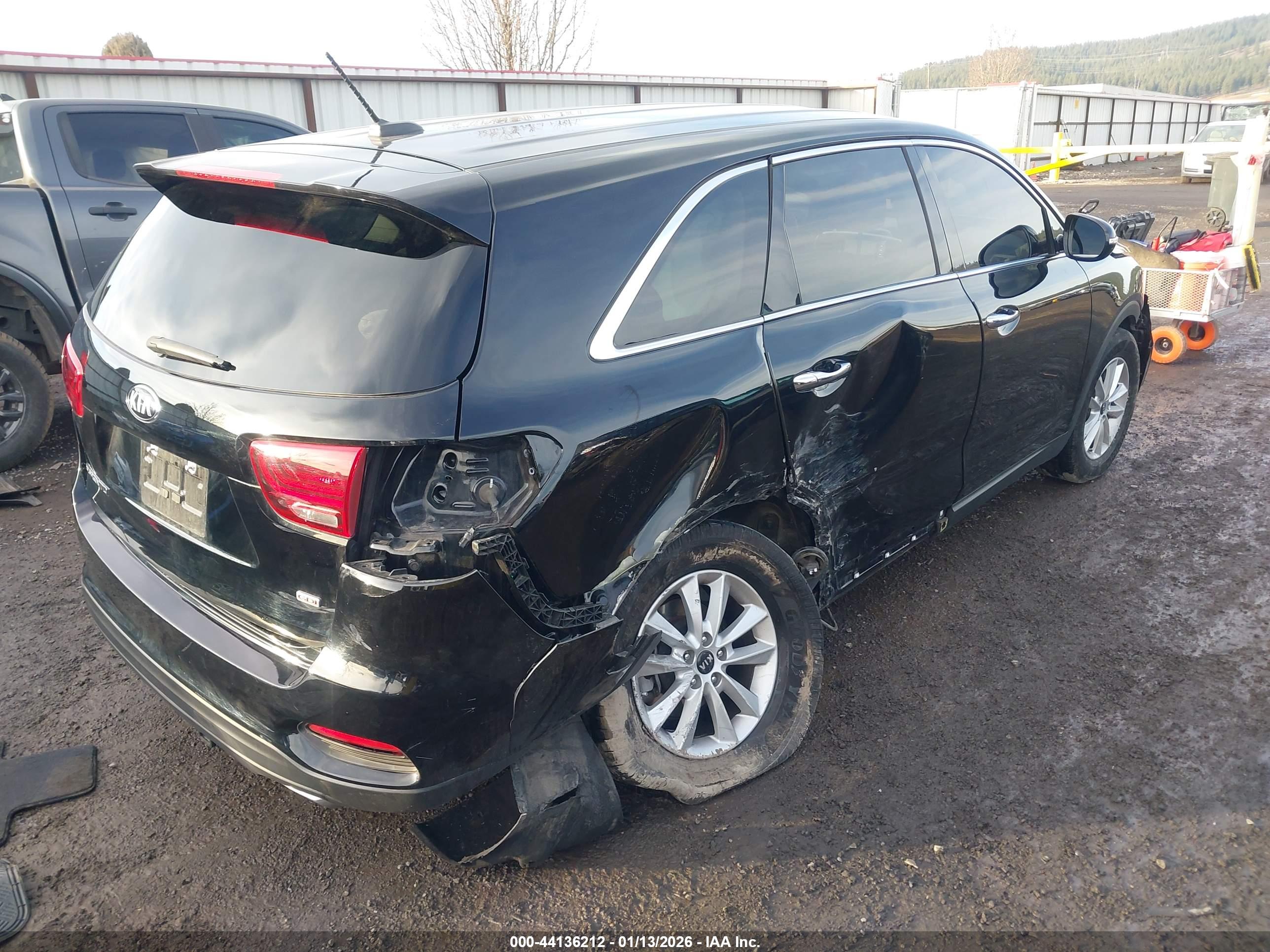 KIA SORENTO image 4