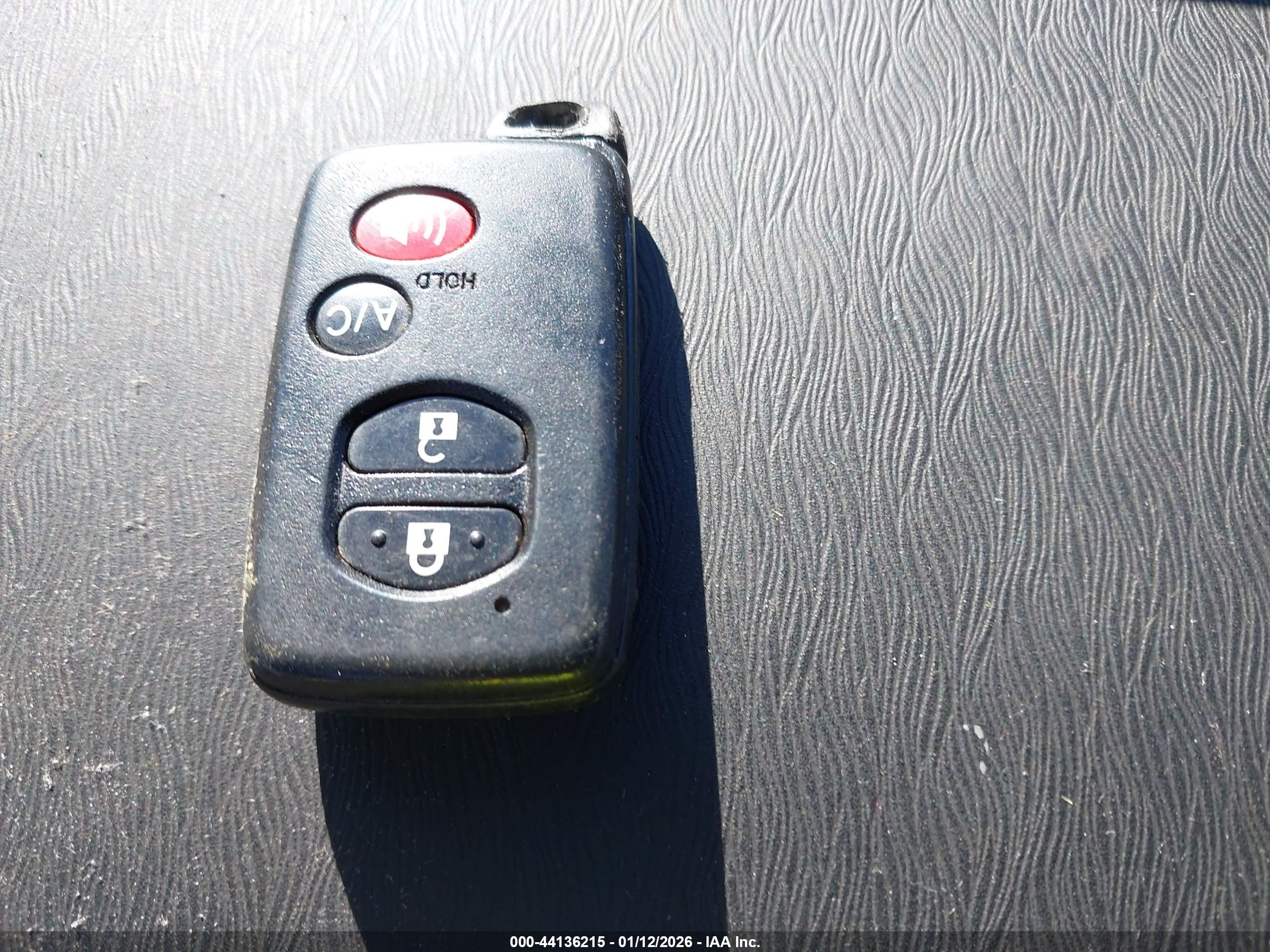 TOYOTA PRIUS image 11