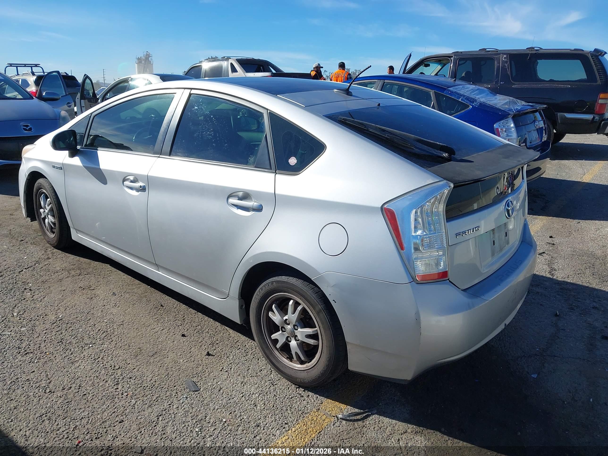 TOYOTA PRIUS image 3