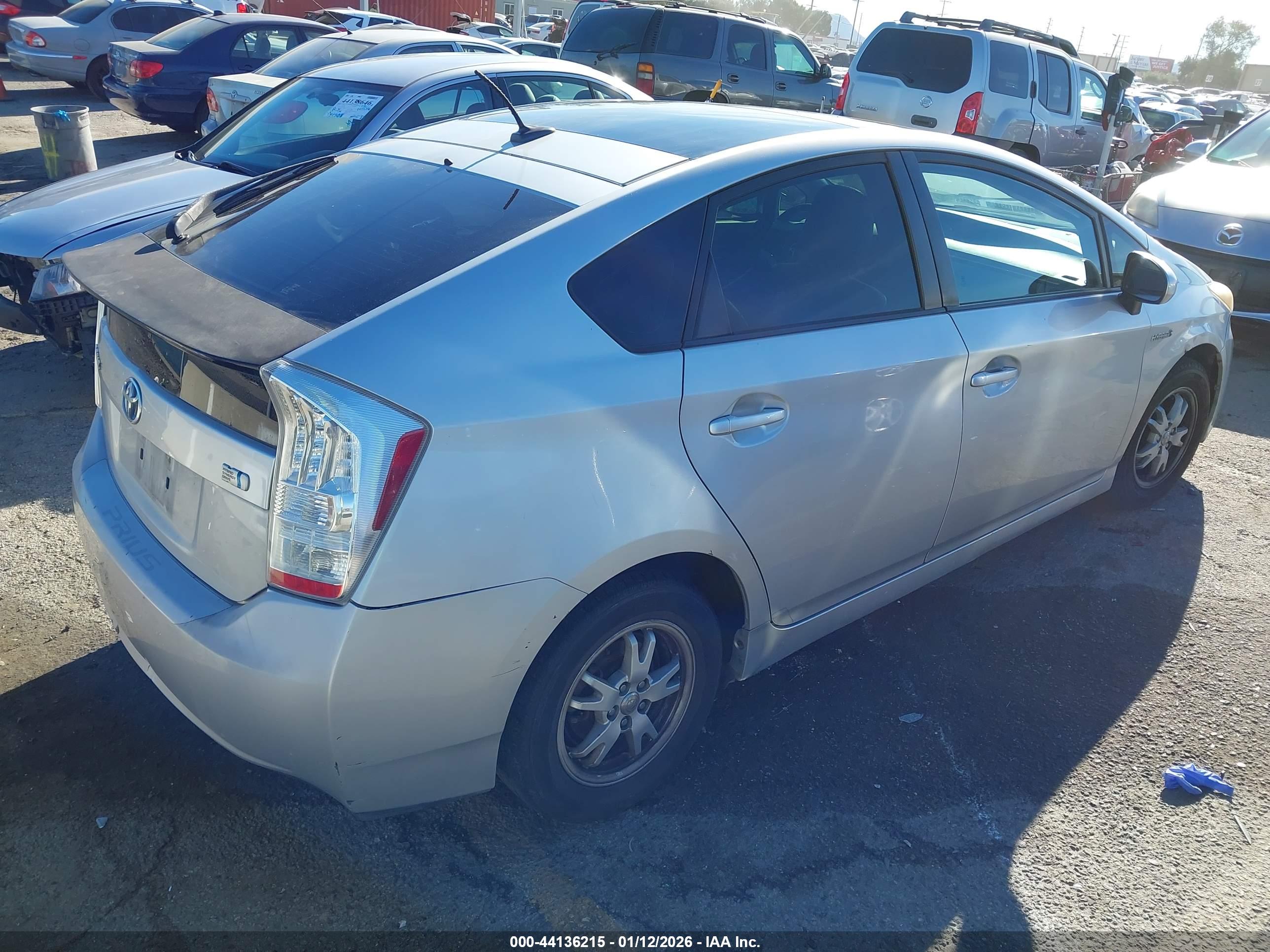 TOYOTA PRIUS image 4