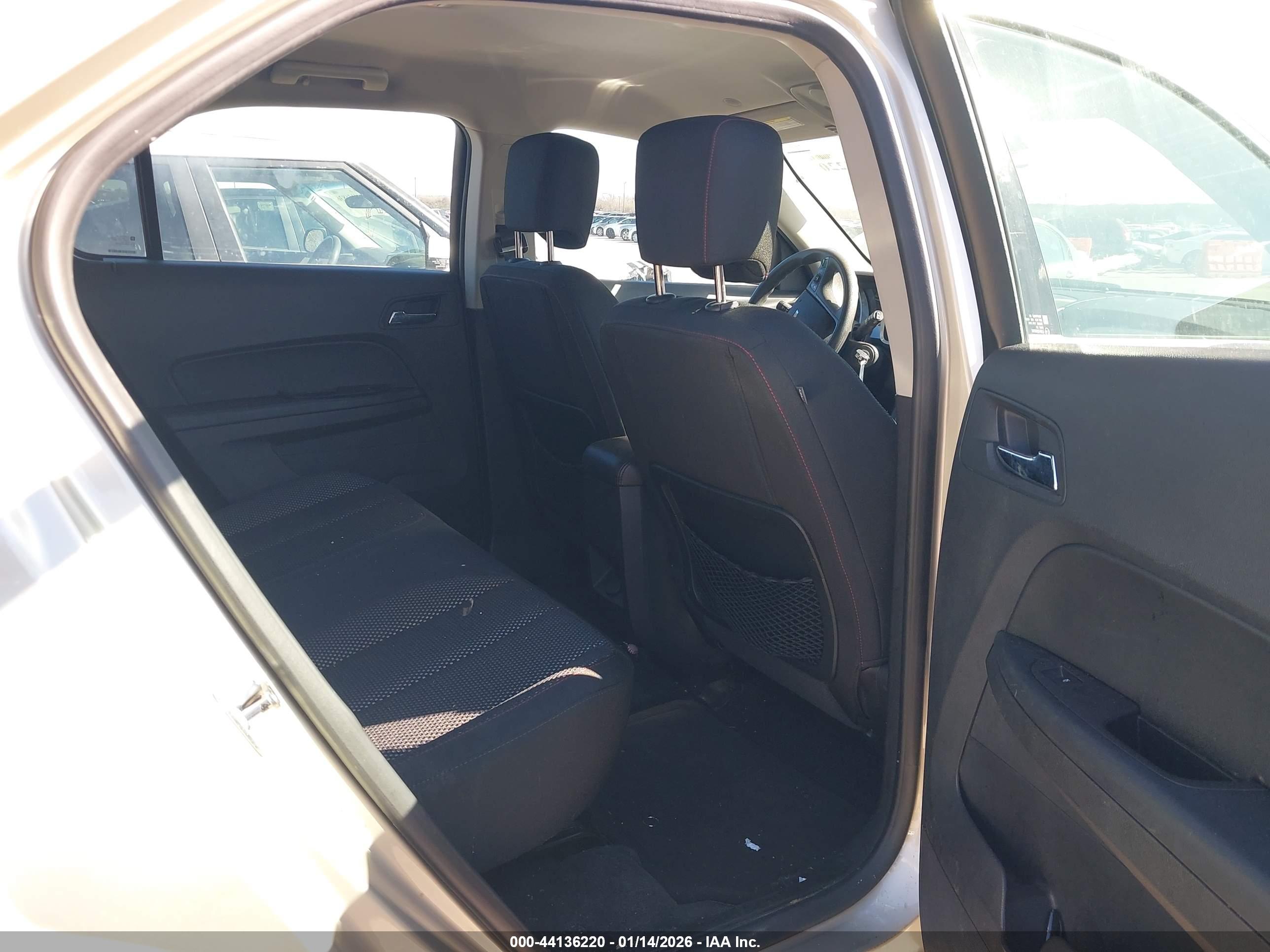CHEVROLET EQUINOX image 8